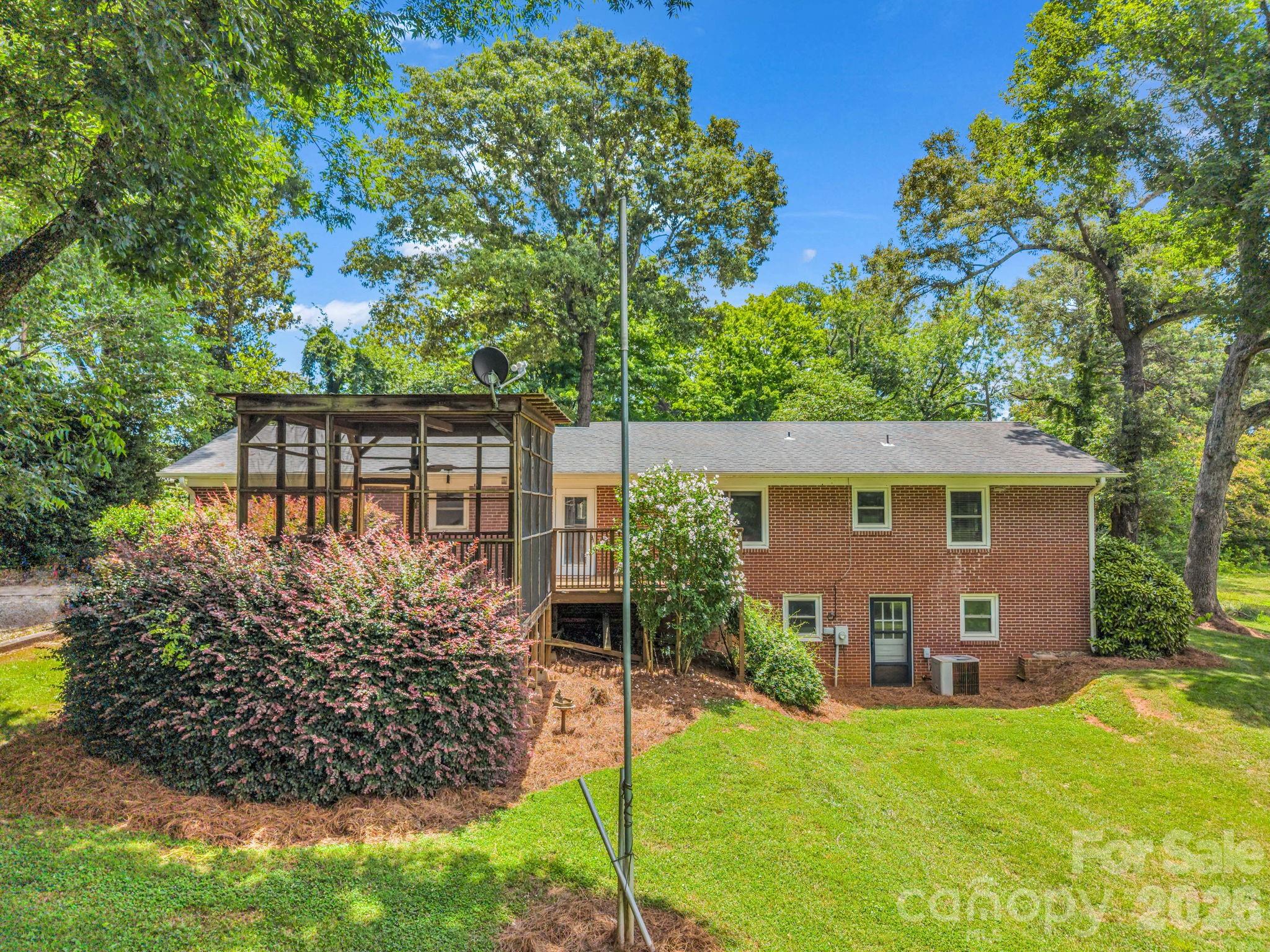 Single Family Residence at 184 Edwards Street, Rutherfordton, photo 6 of 48