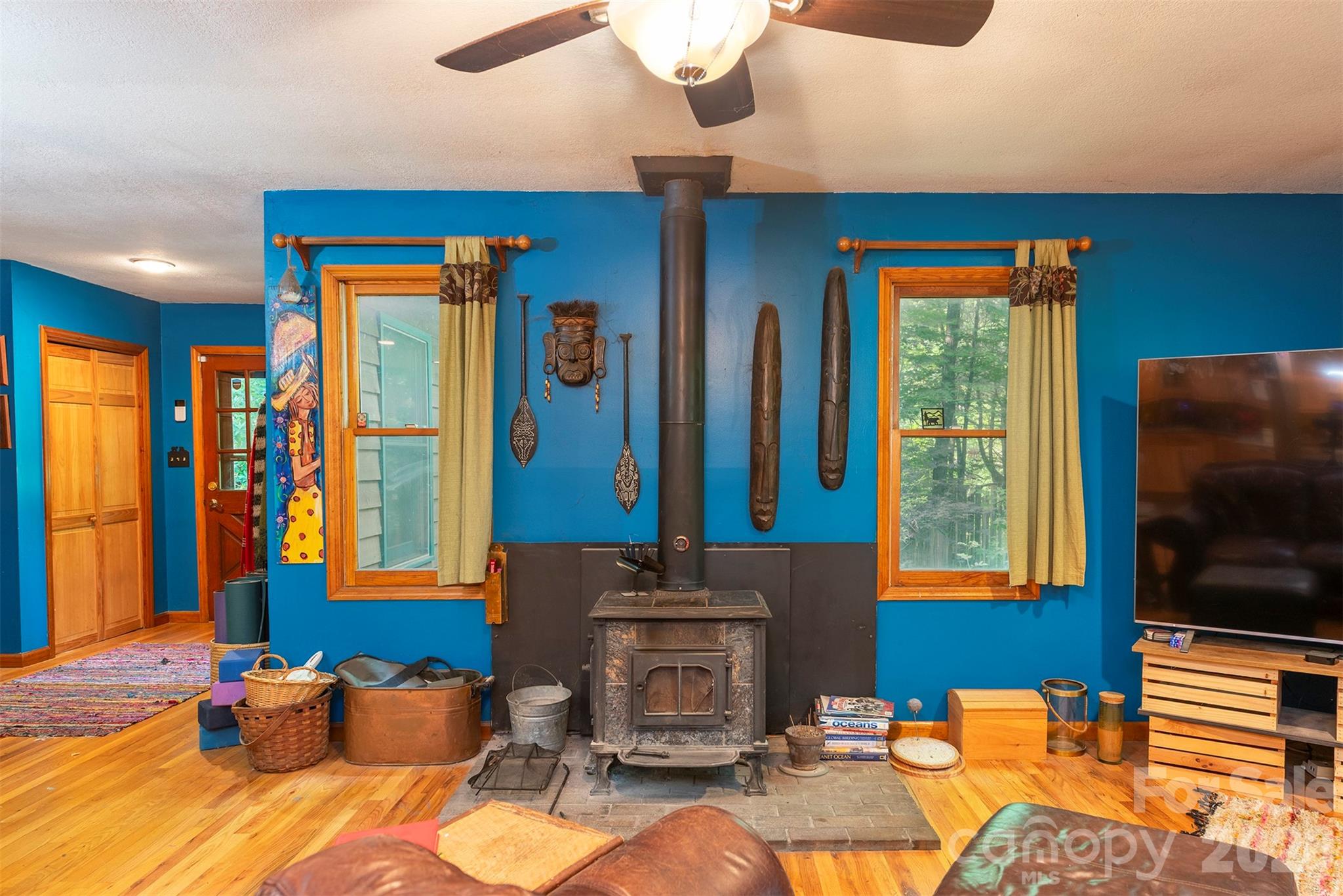 Single Family Residence at 23 Hunting Lodge Drive, Black Mountain, photo 6 of 34