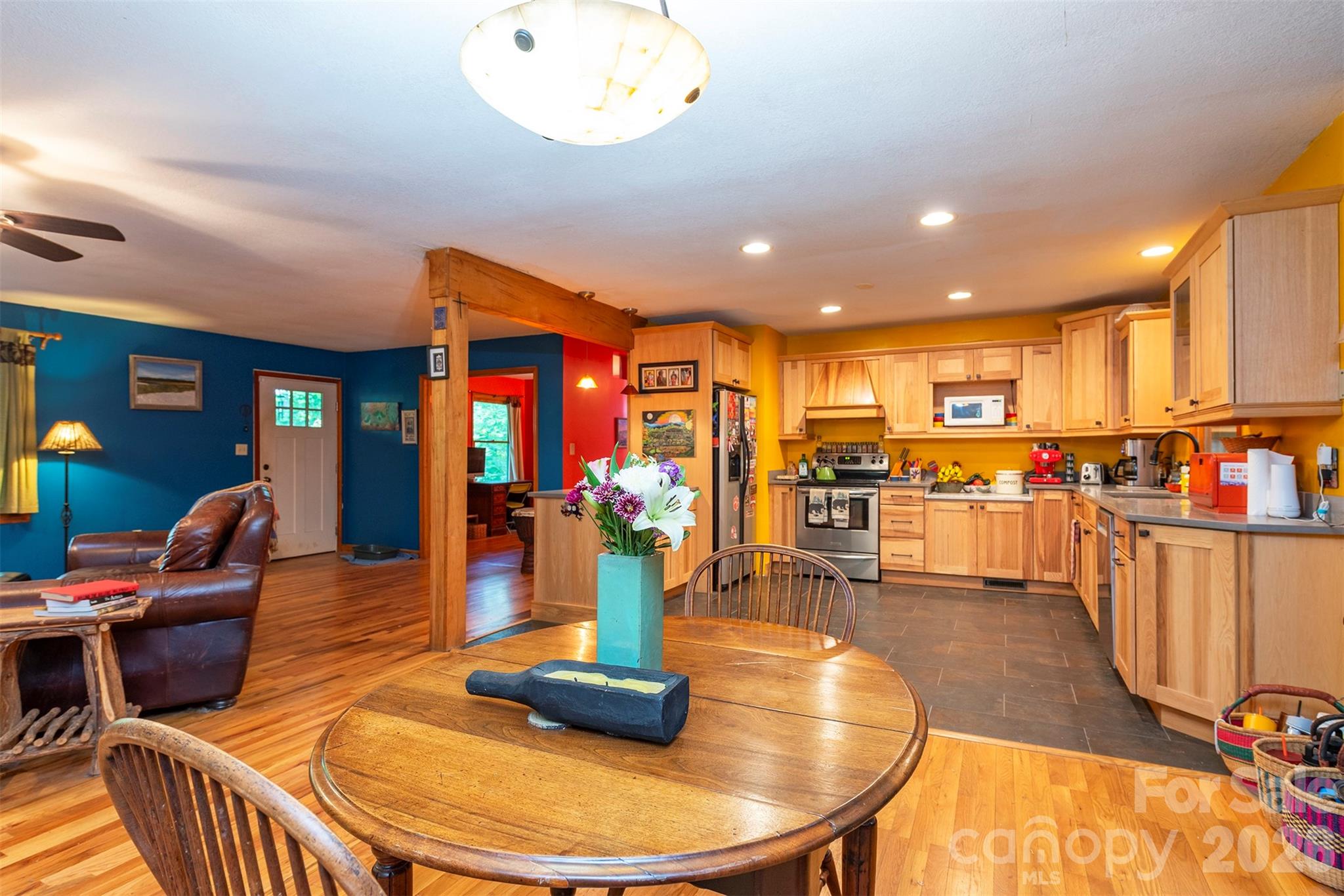 Single Family Residence at 23 Hunting Lodge Drive, Black Mountain, photo 10 of 34