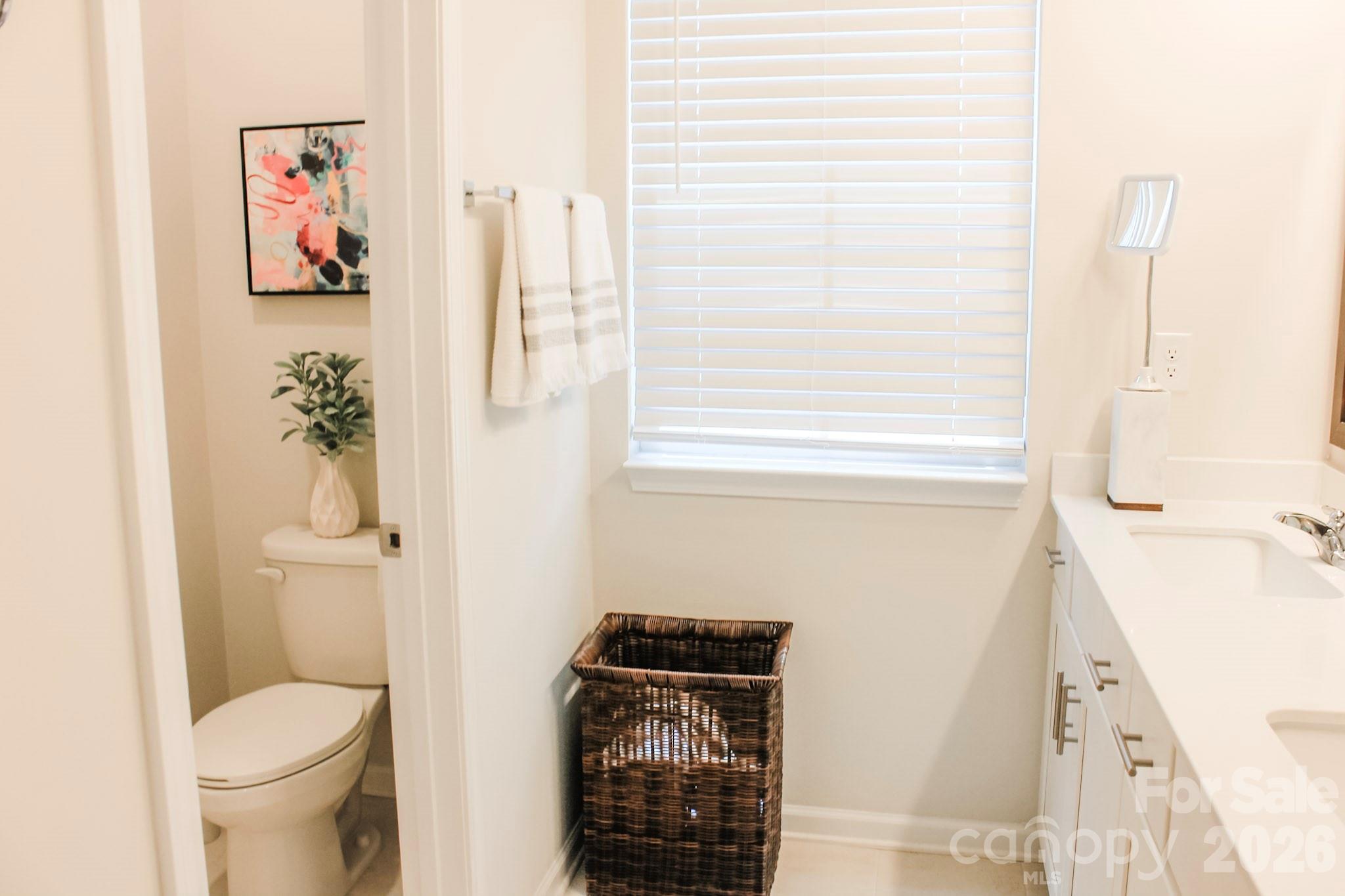 water closet - primary suite - 1925 Plath Top Road, Rock Hill