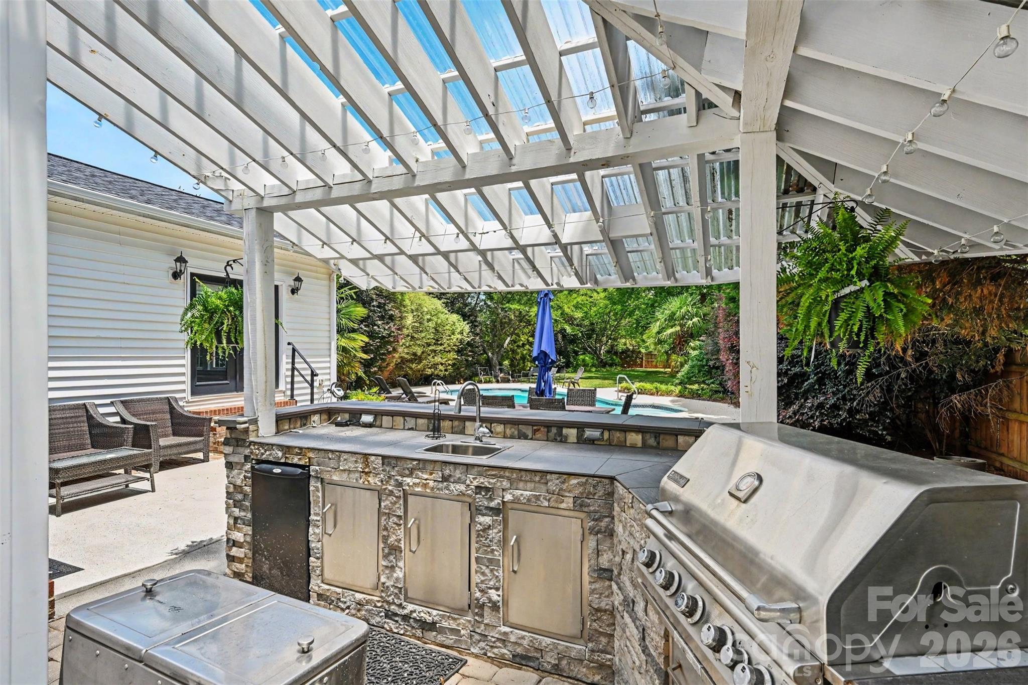 Easy for the chef to whip up dinner after a day at the pool! - 2442 Smith Cove Road, Denver