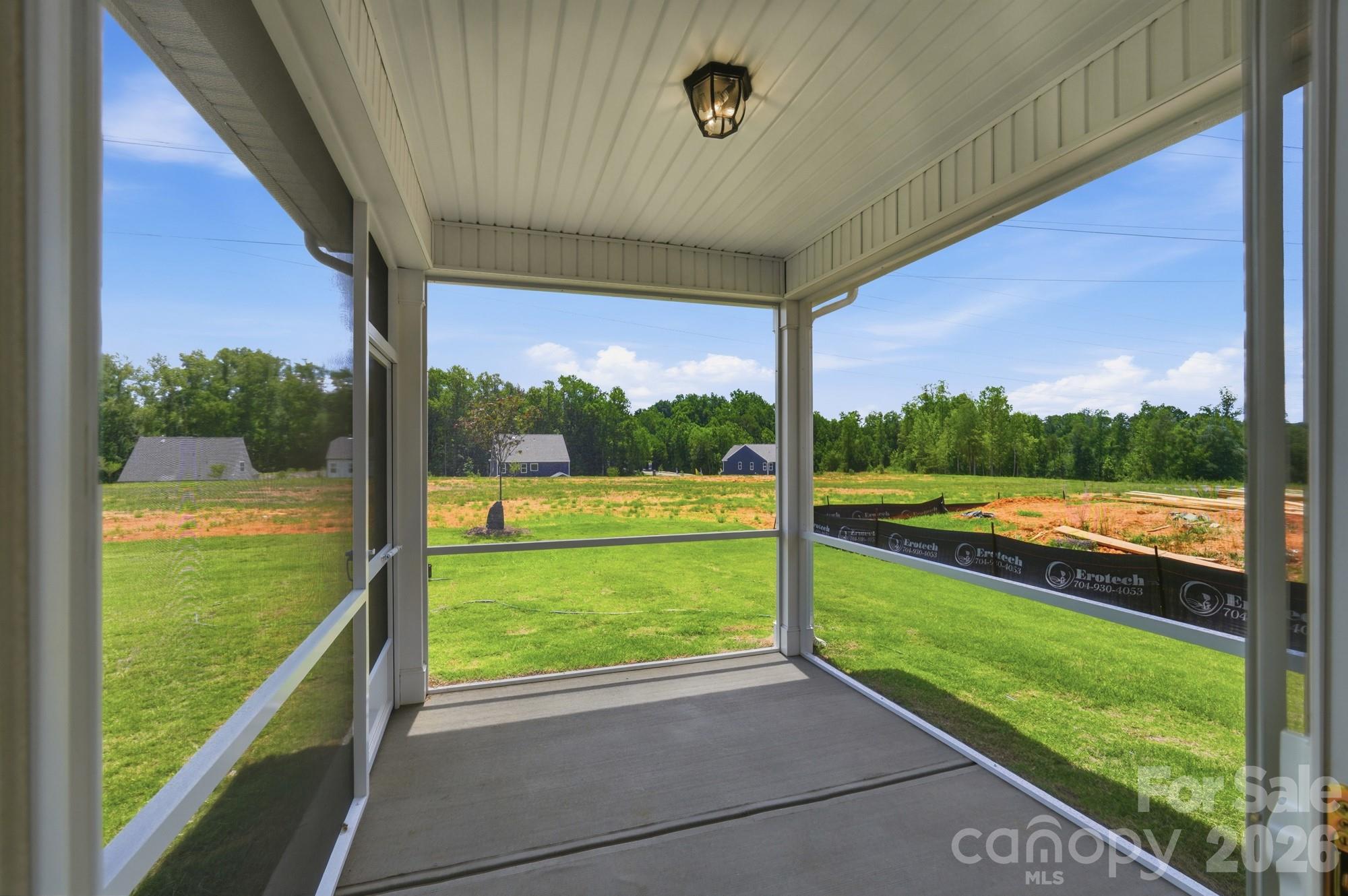 Screened porch - 15216 First Broad Drive, Huntersville