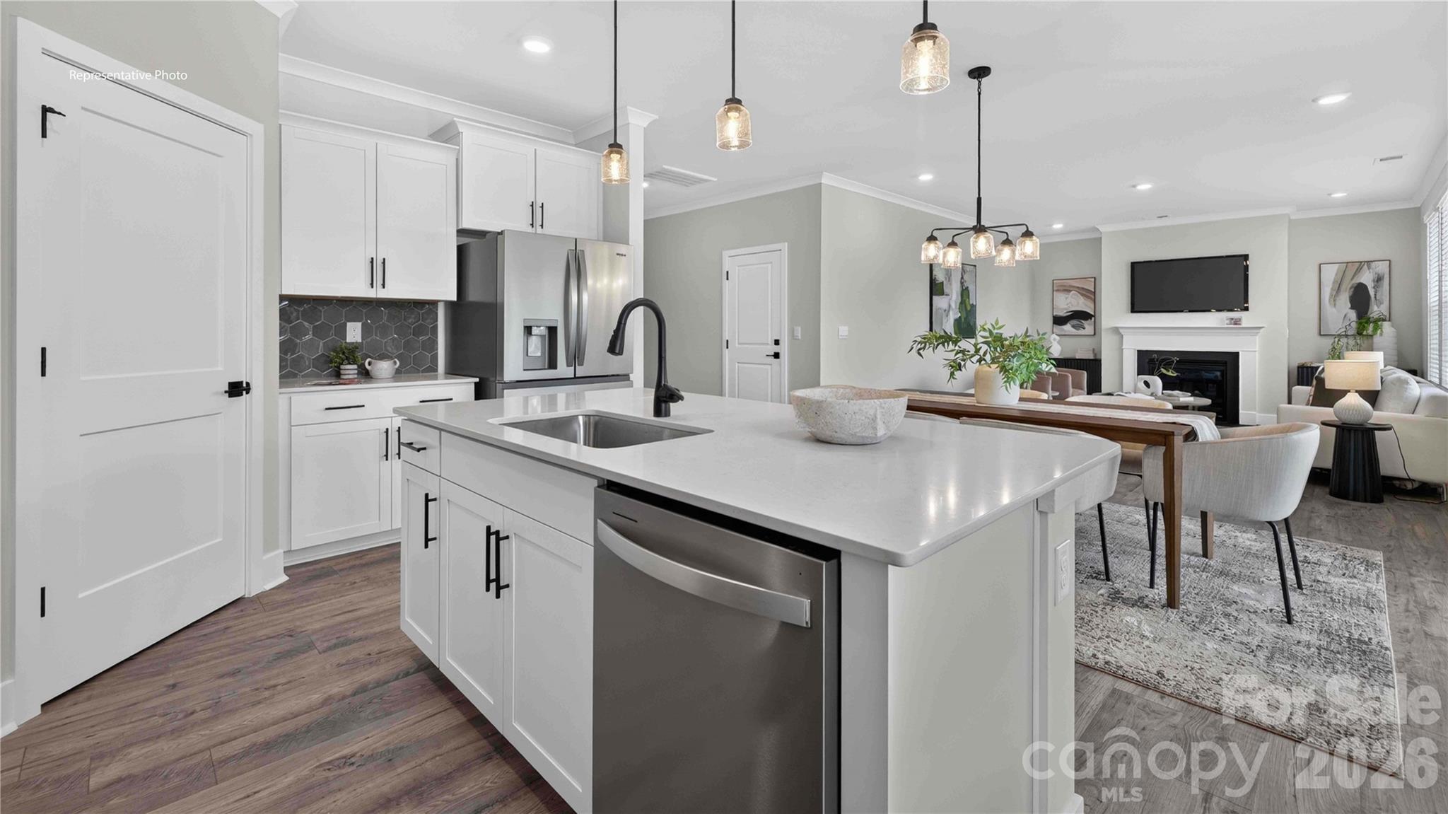 Single Family Residence at 524 Mahogany Road, York, photo 9 of 25