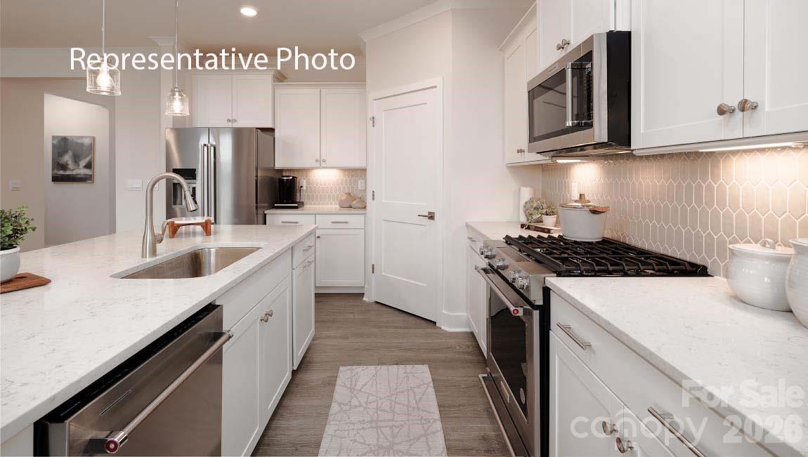 Single Family Residence at 3252 Oberon Street, York, photo 5 of 23
