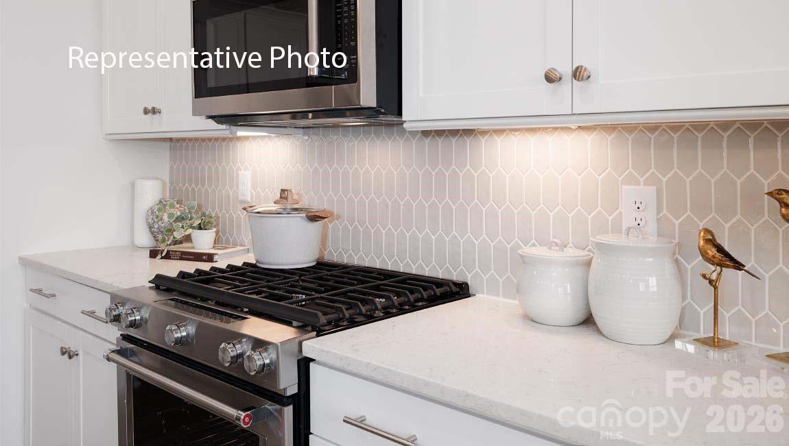Single Family Residence at 3252 Oberon Street, York, photo 6 of 23