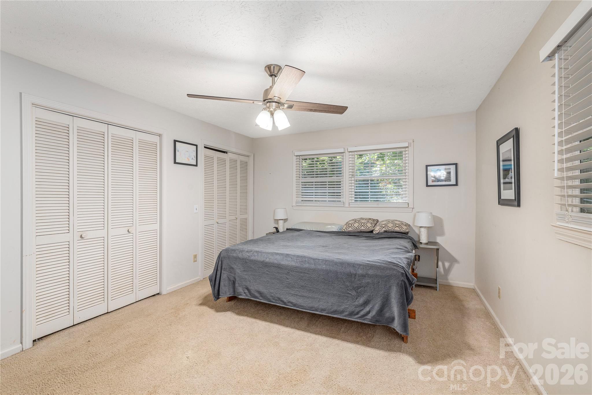 Single Family Residence at 142 Whisperwood Drive, Hendersonville, photo 10 of 25