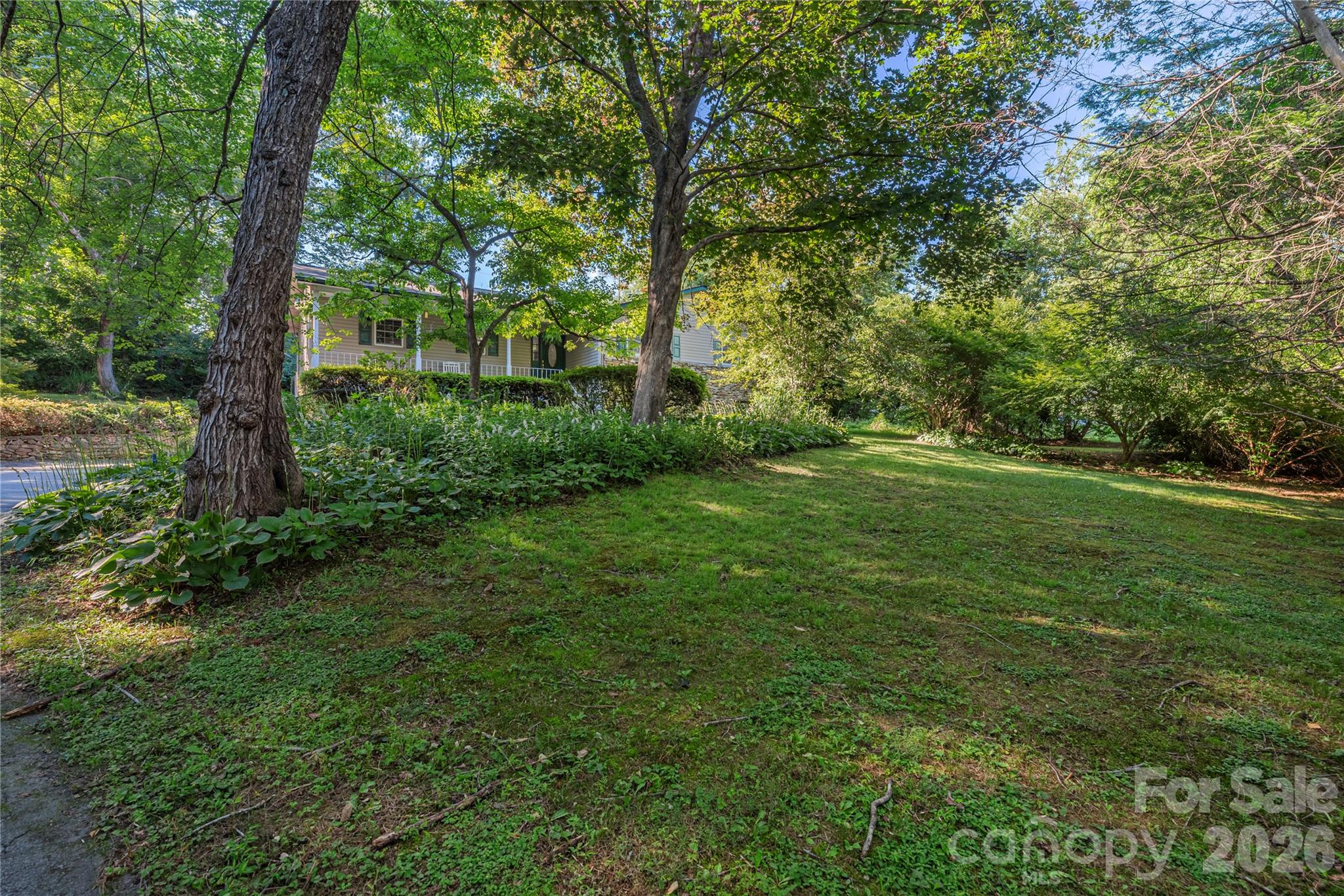 Single Family Residence at 142 Whisperwood Drive, Hendersonville, photo 25 of 25