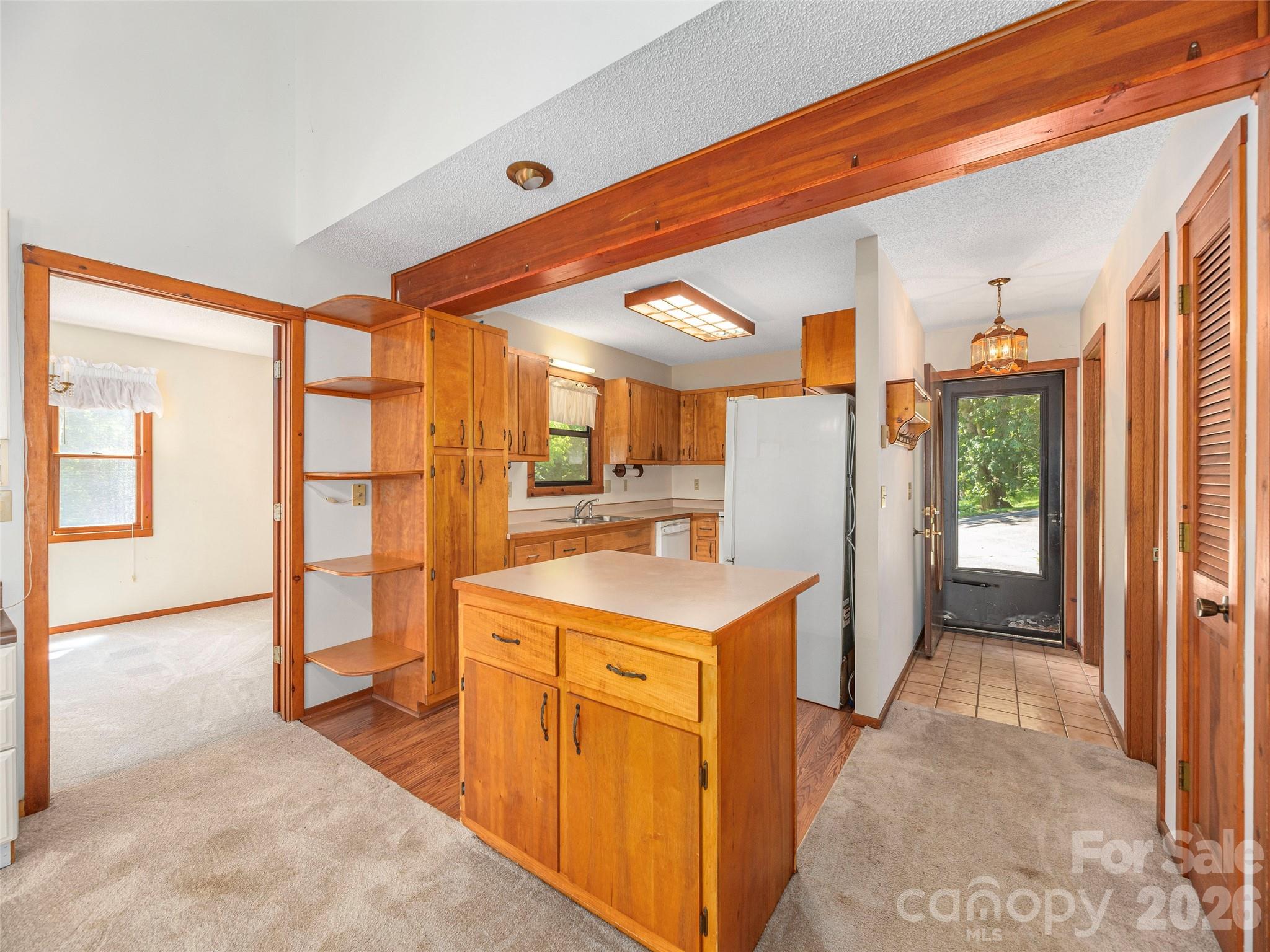 Single Family Residence at 1575 Red Maple Drive, Waynesville, photo 10 of 37