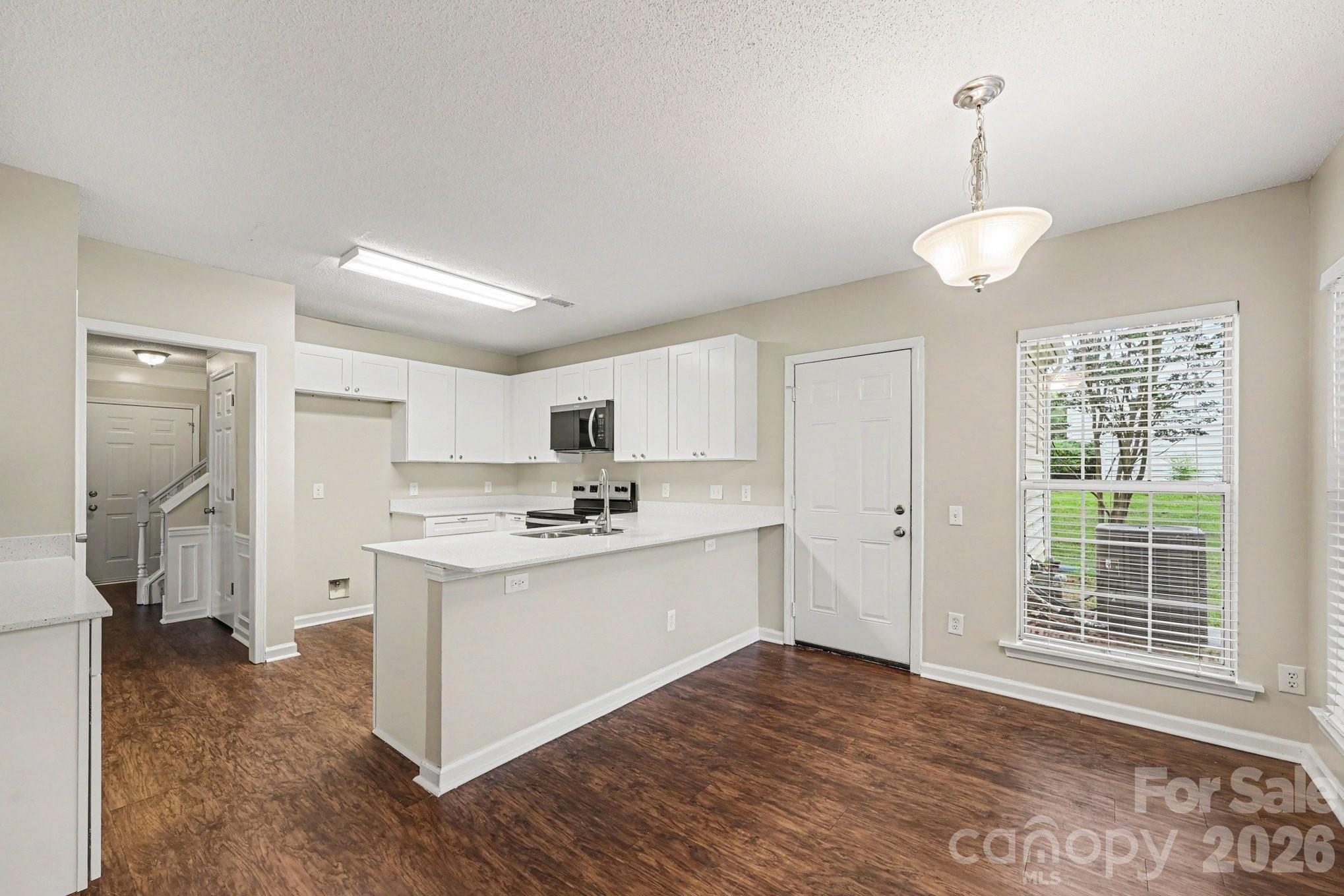 Single Family Residence at 221 Aylesbury Lane, Indian Trail, photo 7 of 23