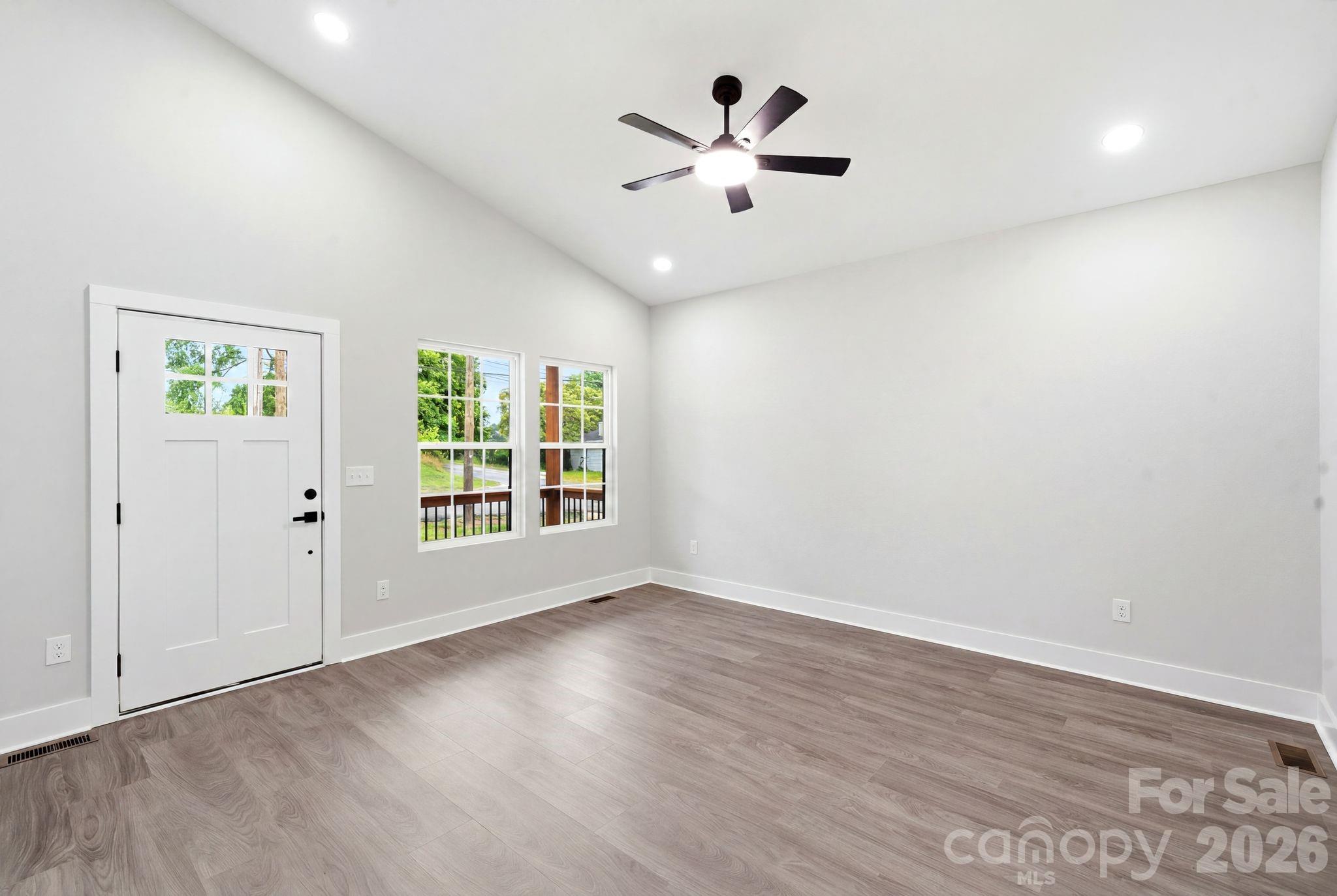 Single Family Residence at 272 Hilltop Avenue SW, Concord, photo 8 of 27