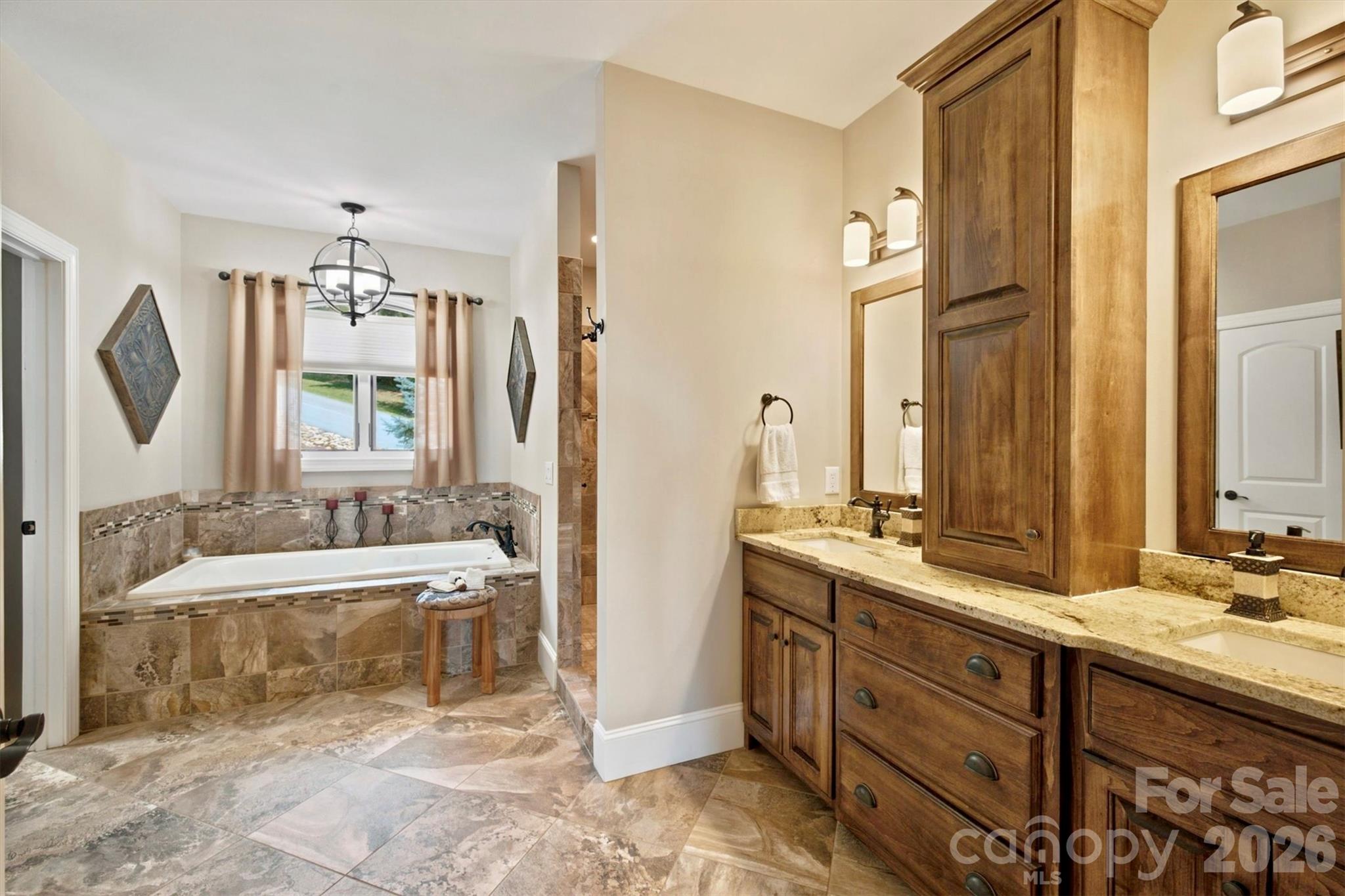 Single Family Residence at 1167 Johns Ridge Parkway, Lenoir, photo 20 of 47