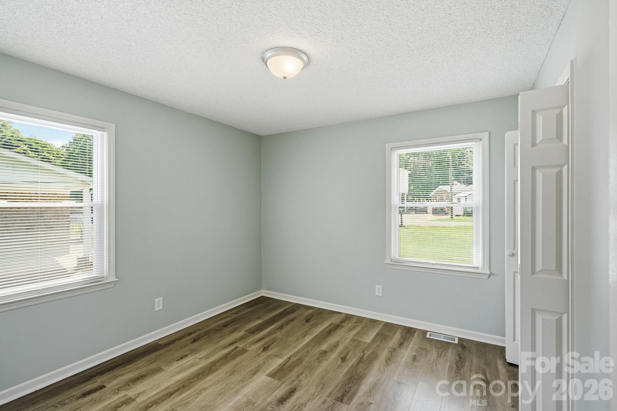 Single Family Residence at 5008 Sea Oates Lane, Bessemer City, photo 11 of 35