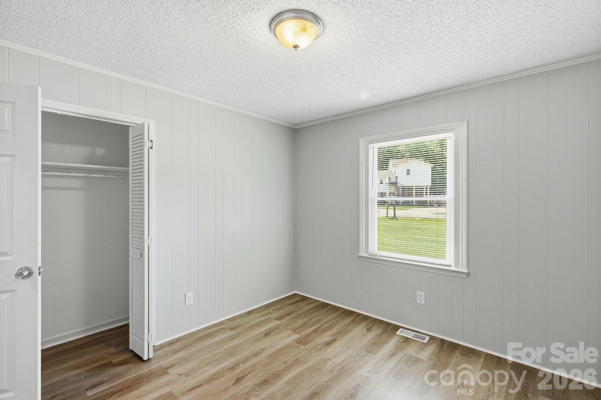 Single Family Residence at 5008 Sea Oates Lane, Bessemer City, photo 13 of 35
