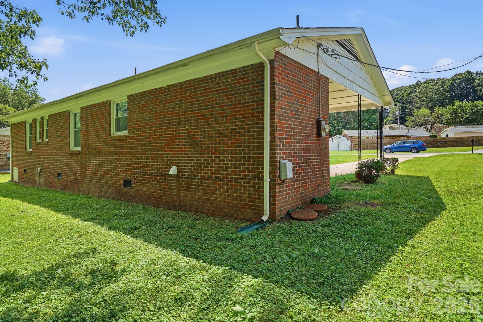 Single Family Residence at 5008 Sea Oates Lane, Bessemer City, photo 31 of 35