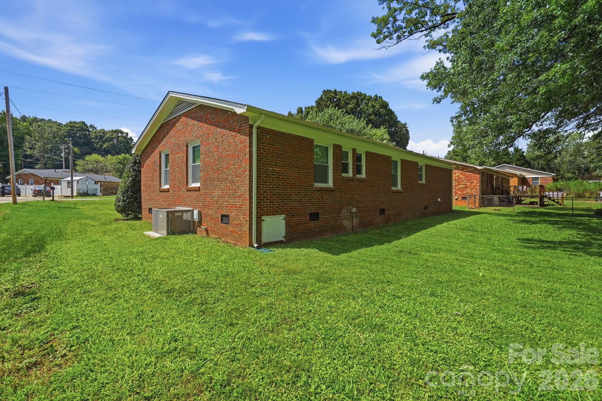 Single Family Residence at 5008 Sea Oates Lane, Bessemer City, photo 33 of 35