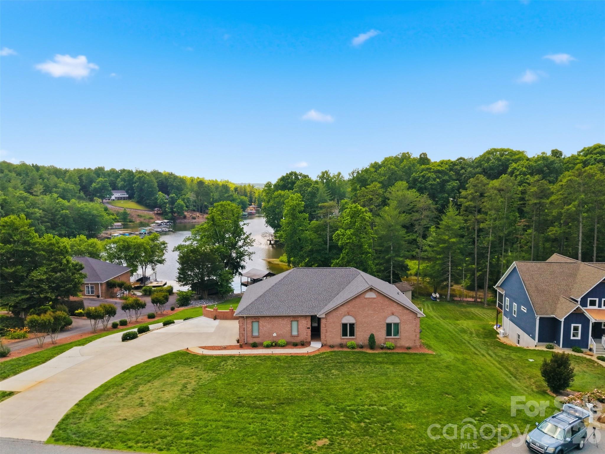 Single Family Residence at 495 Windsor Drive, Taylorsville, photo 5 of 48