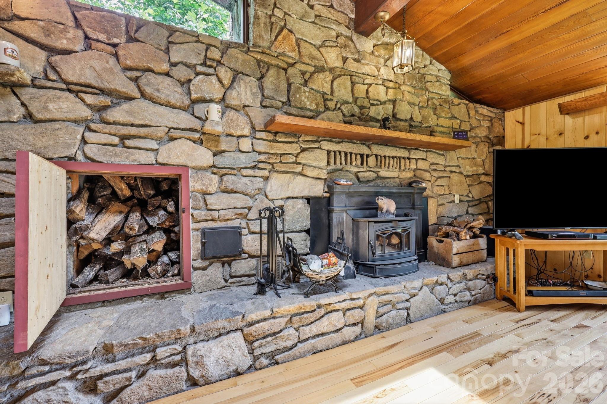 Single Family Residence at 570 Rugged Top Road, Waynesville, photo 10 of 43
