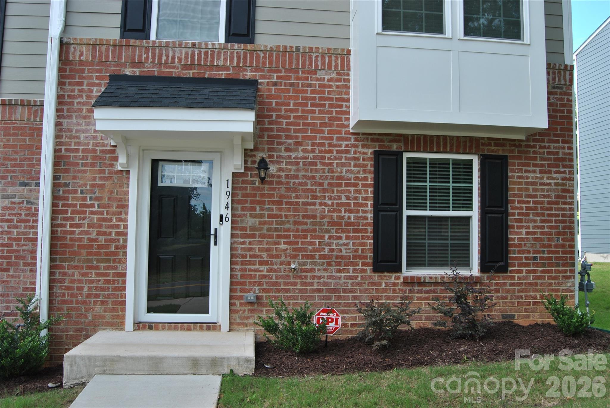 Townhouse at 1946 Tupelo Grove Lane, Gastonia, photo 3 of 34