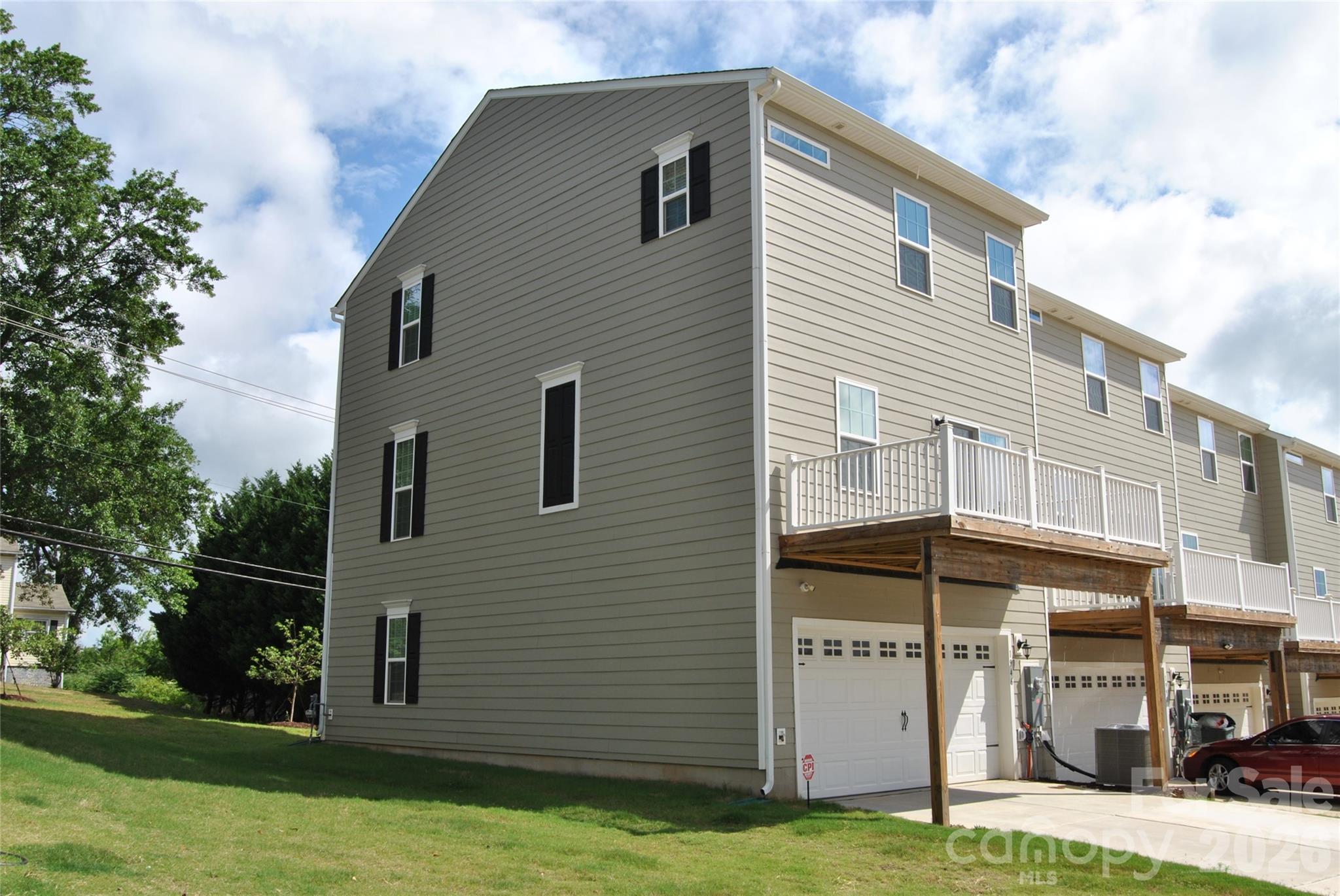 Townhouse at 1946 Tupelo Grove Lane, Gastonia, photo 32 of 34