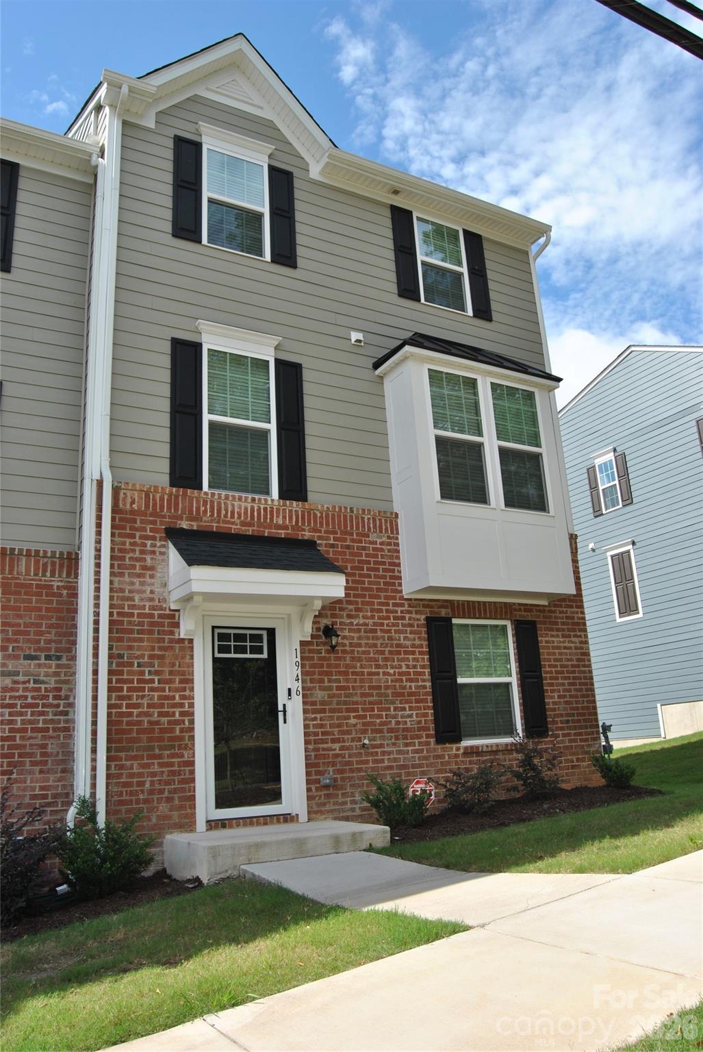 Townhouse at 1946 Tupelo Grove Lane, Gastonia, photo 34 of 34