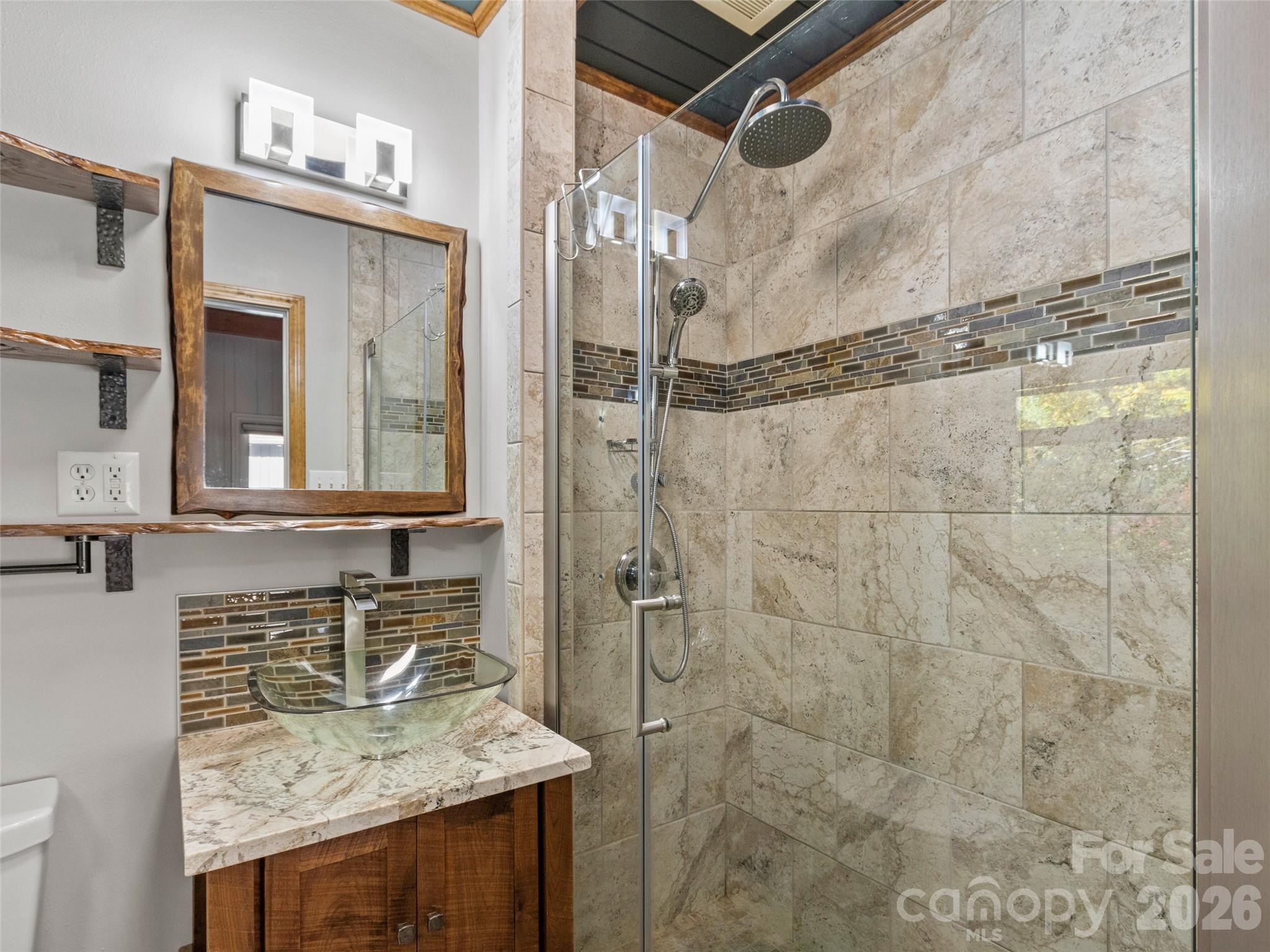 Main house full bath - 191 N Fork Road, Burnsville
