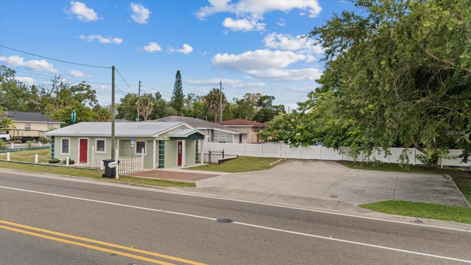Plenty of Parking Space available - 6511 MAIN ST, NEW PORT RICHEY