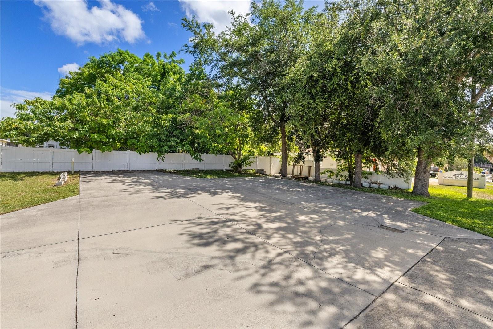 5+ Designated Parking Spaces - 6511 MAIN ST, NEW PORT RICHEY