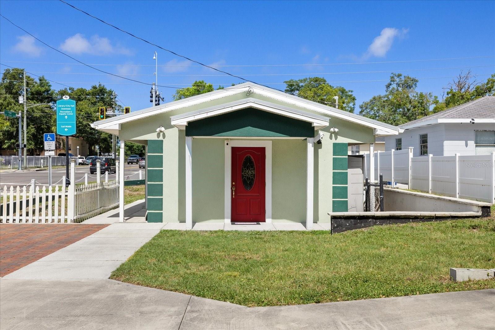 Main Entrance - 6511 MAIN ST, NEW PORT RICHEY