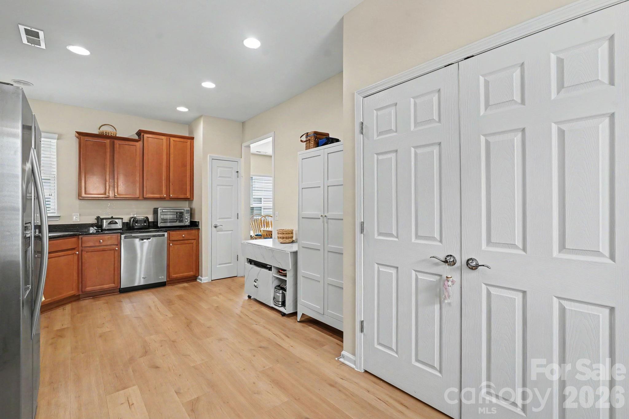 Single Family Residence at 20241 Dovekie Lane, Fort Mill, photo 4 of 29