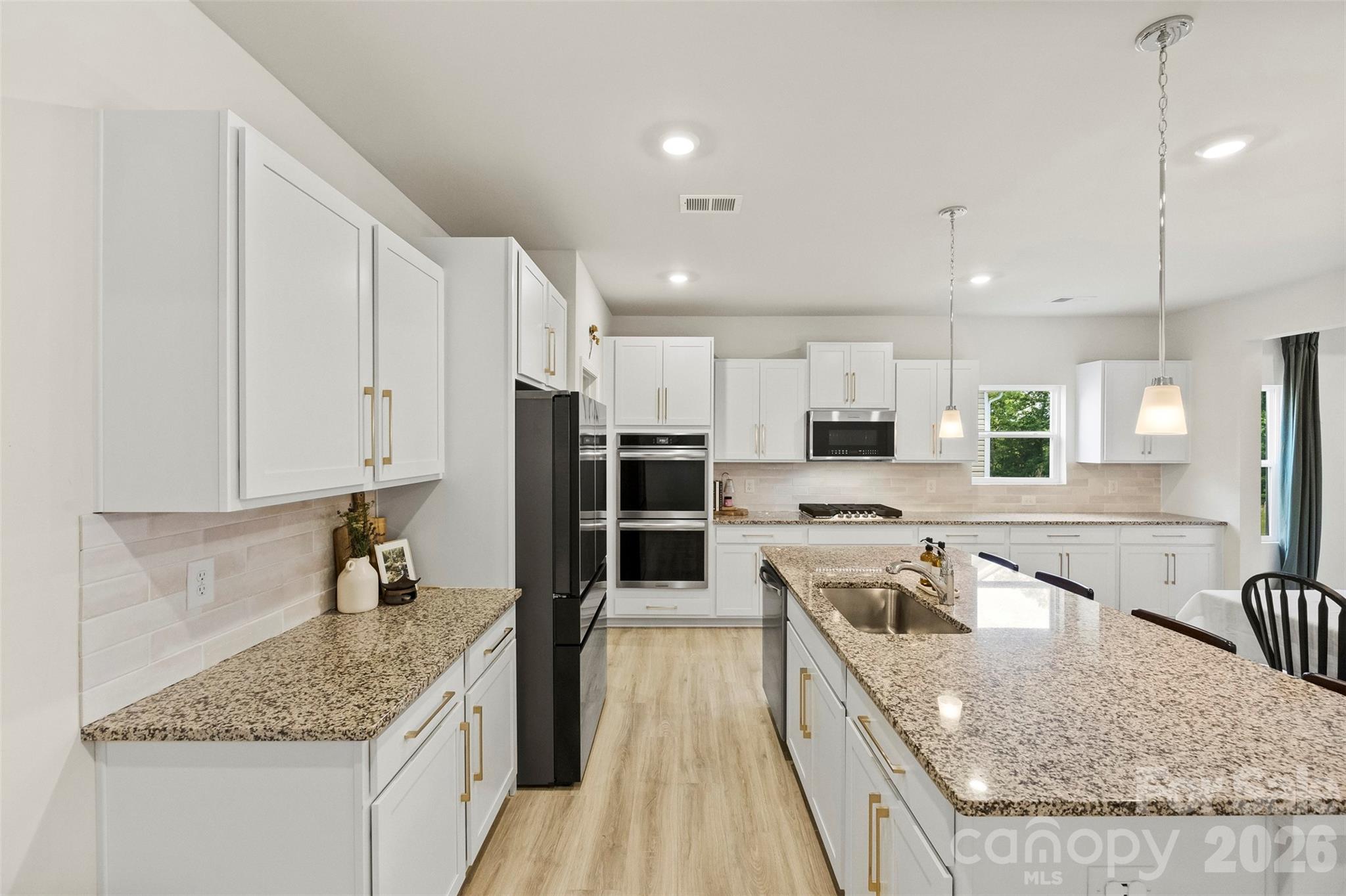 Single Family Residence at 3014 Oxtail Court, Rock Hill, photo 3 of 45