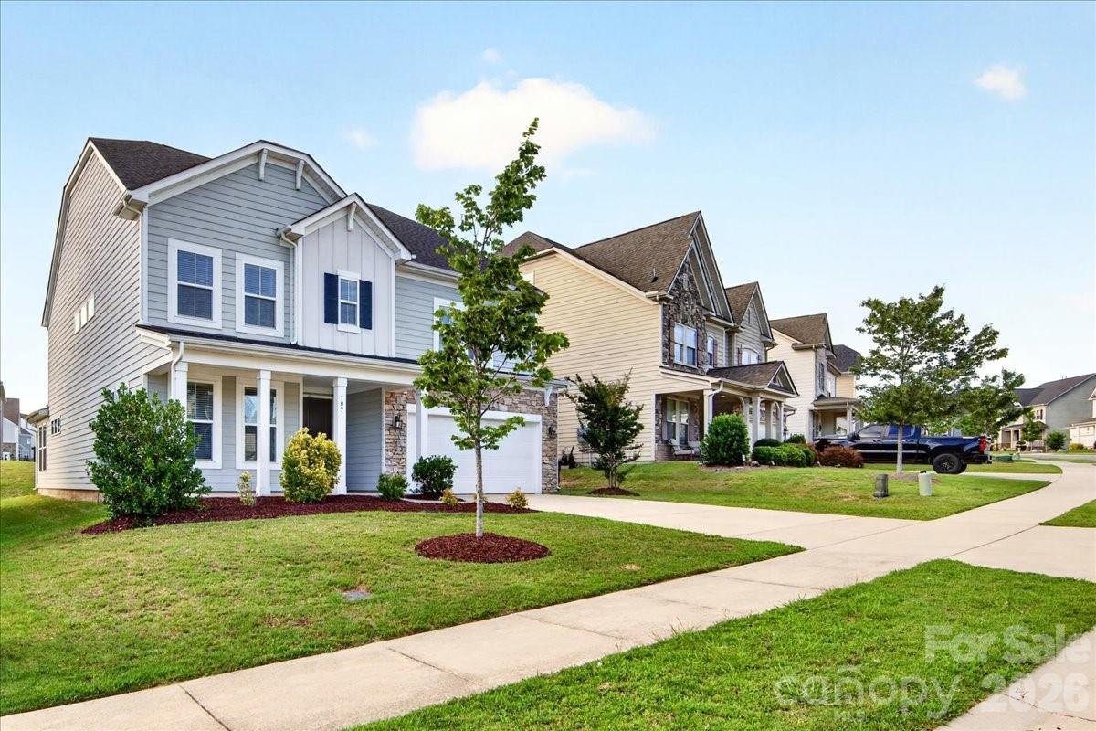 Single Family Residence at 109 Tetcott Street, Mooresville, photo 2 of 48