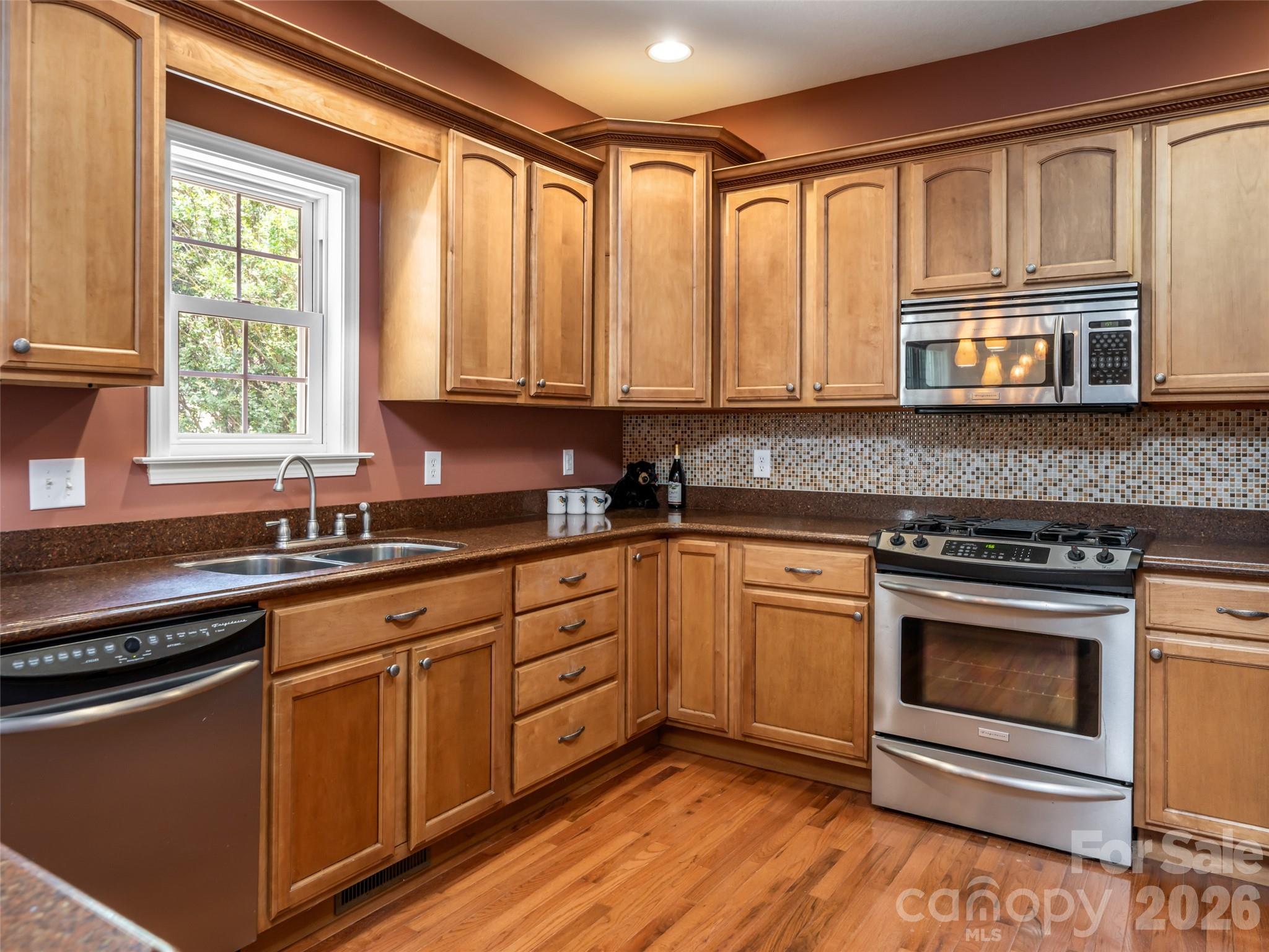 Single Family Residence at 25 Driftstone Circle, Arden, photo 6 of 24