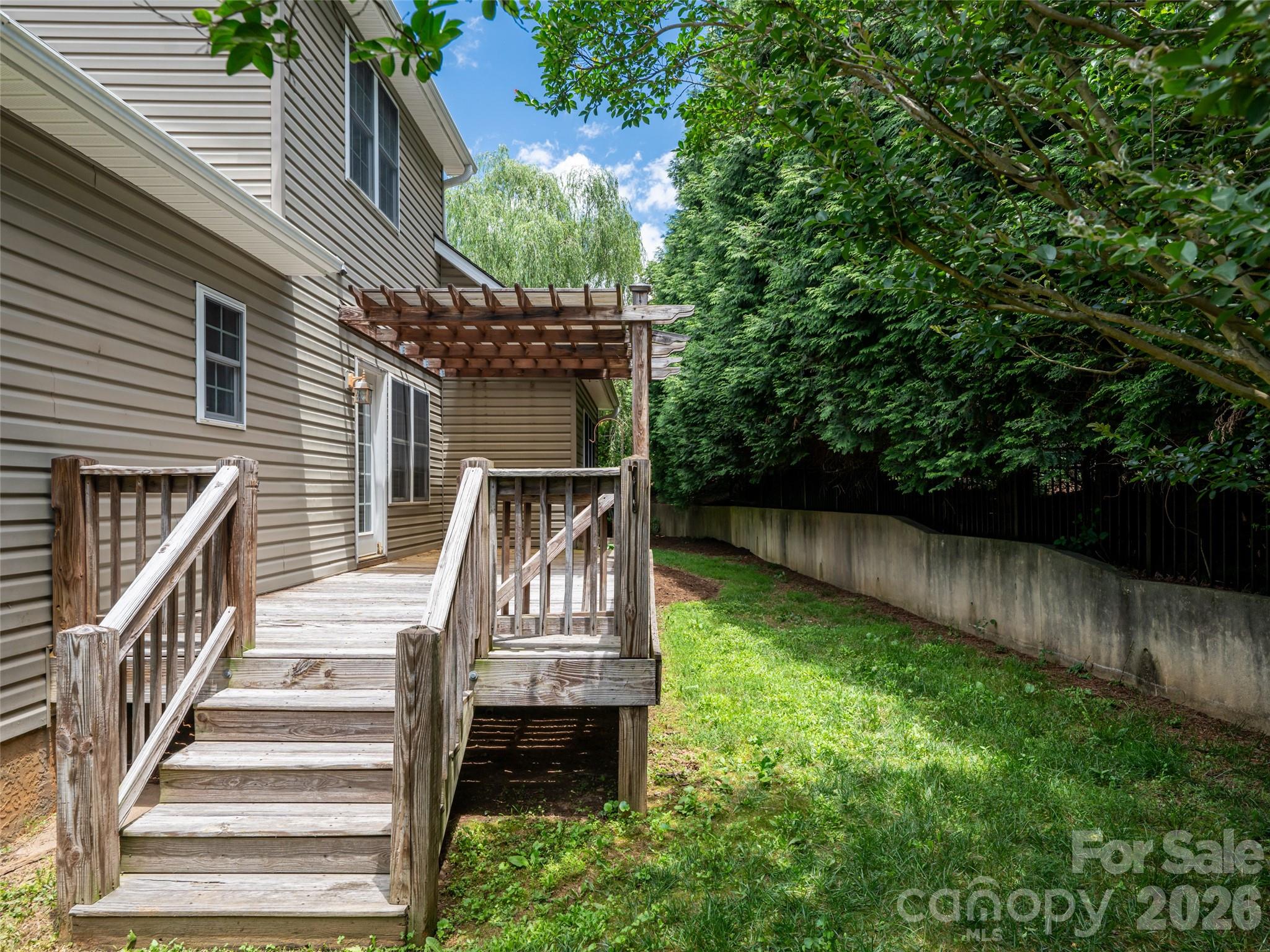 Single Family Residence at 25 Driftstone Circle, Arden, photo 21 of 24