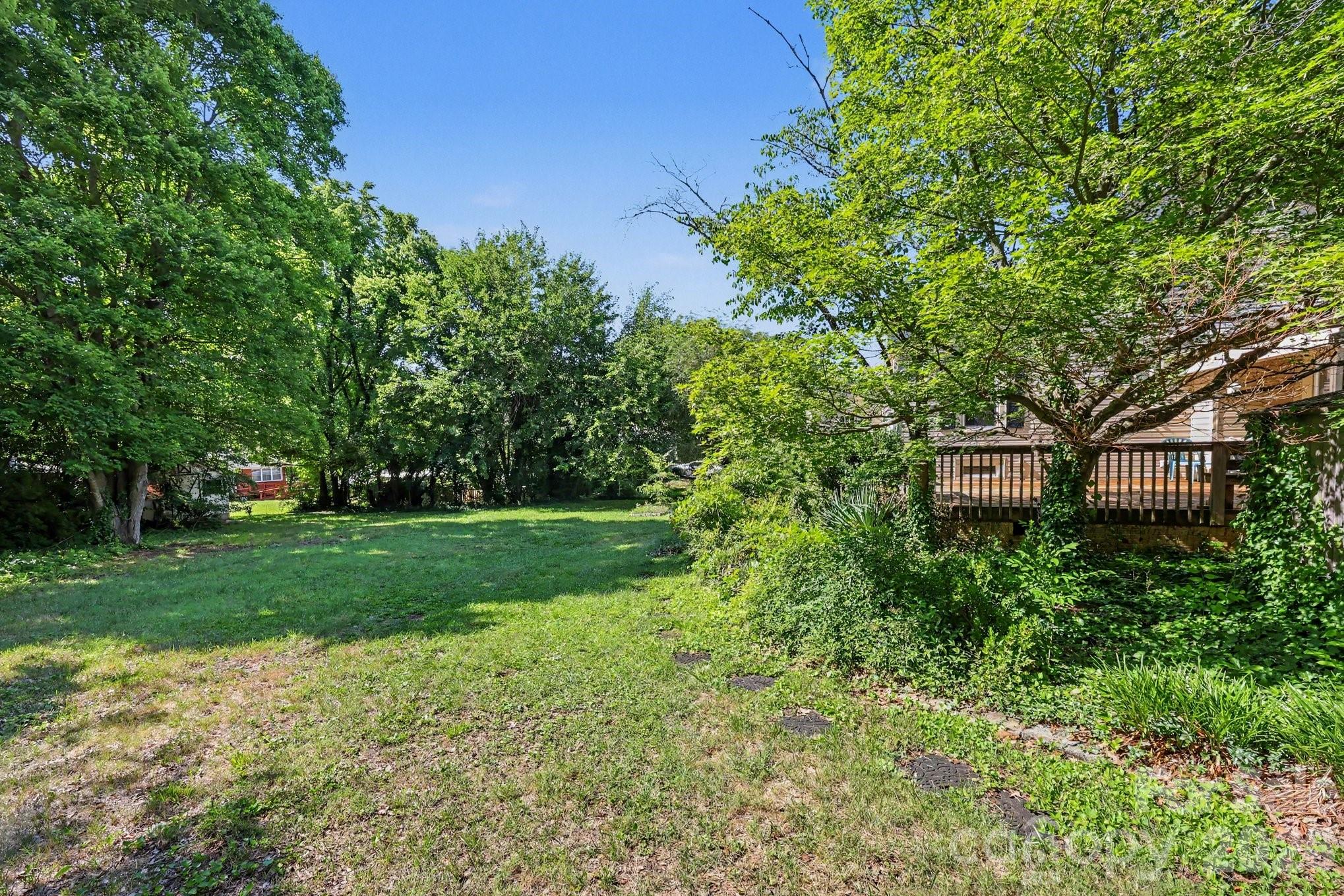 Single Family Residence at 404 Fairview Drive, Lexington, photo 35 of 42