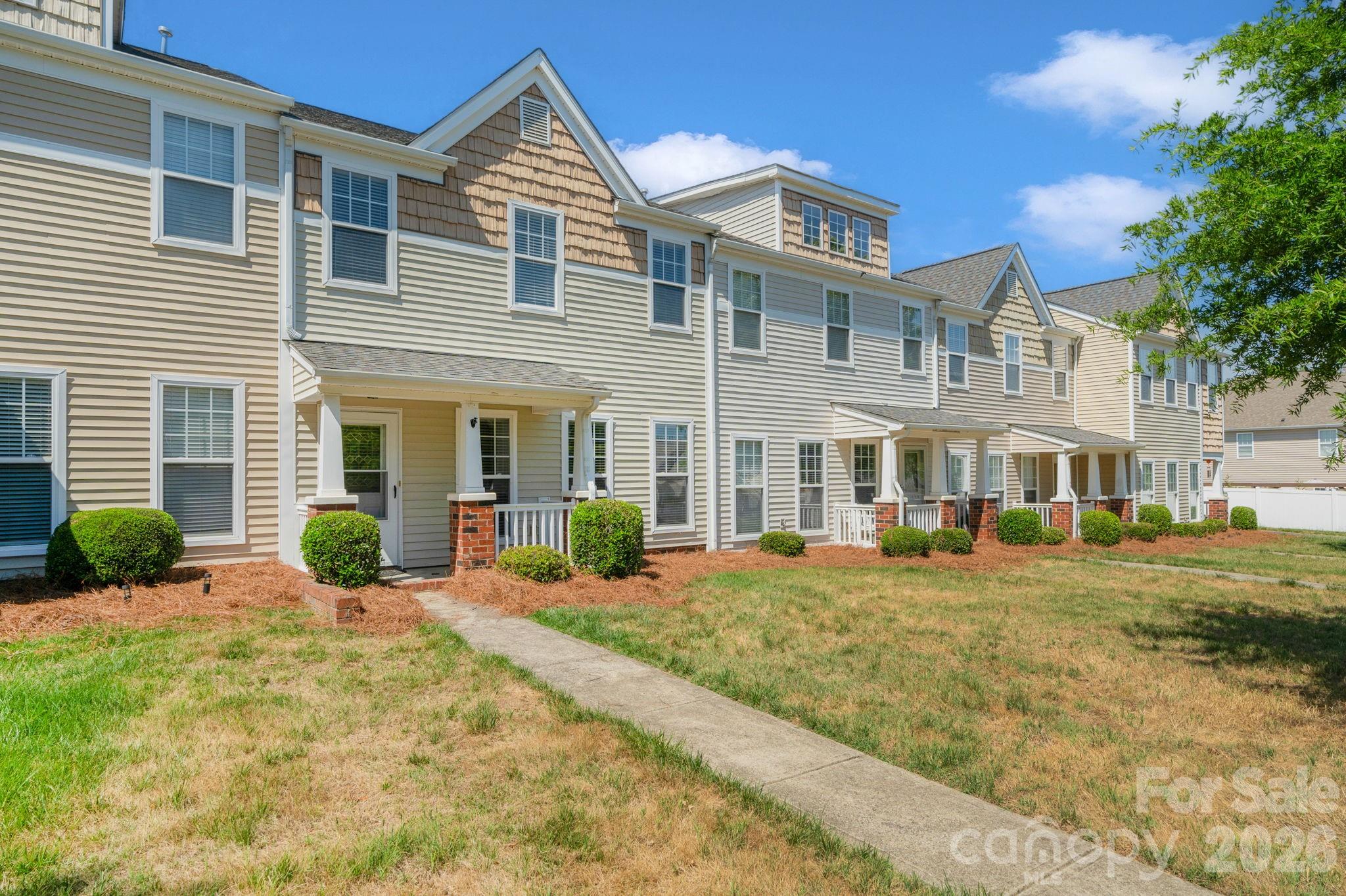 1021 Laparc Lane