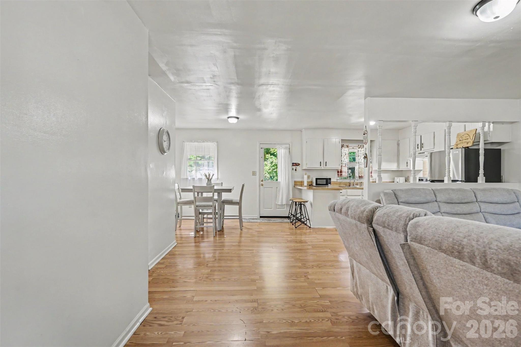 Single Family Residence at 308 N Carpenter Street, Kings Mountain, photo 3 of 18