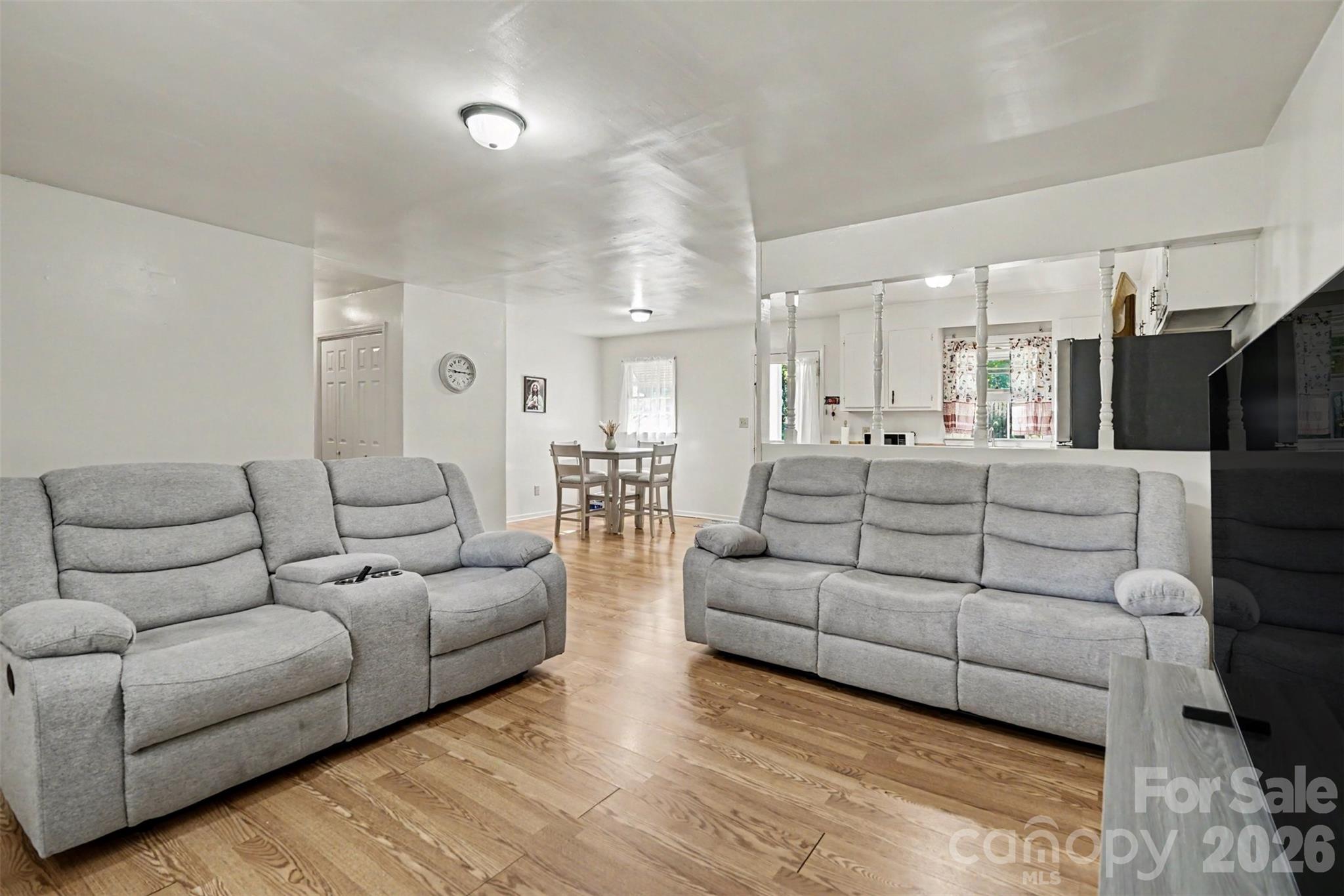 Single Family Residence at 308 N Carpenter Street, Kings Mountain, photo 4 of 18