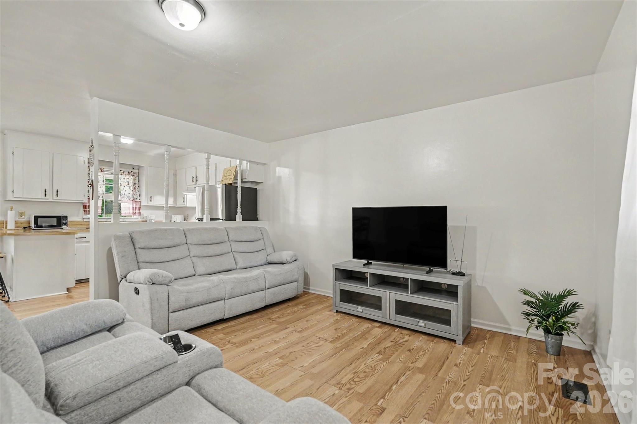 Single Family Residence at 308 N Carpenter Street, Kings Mountain, photo 5 of 18