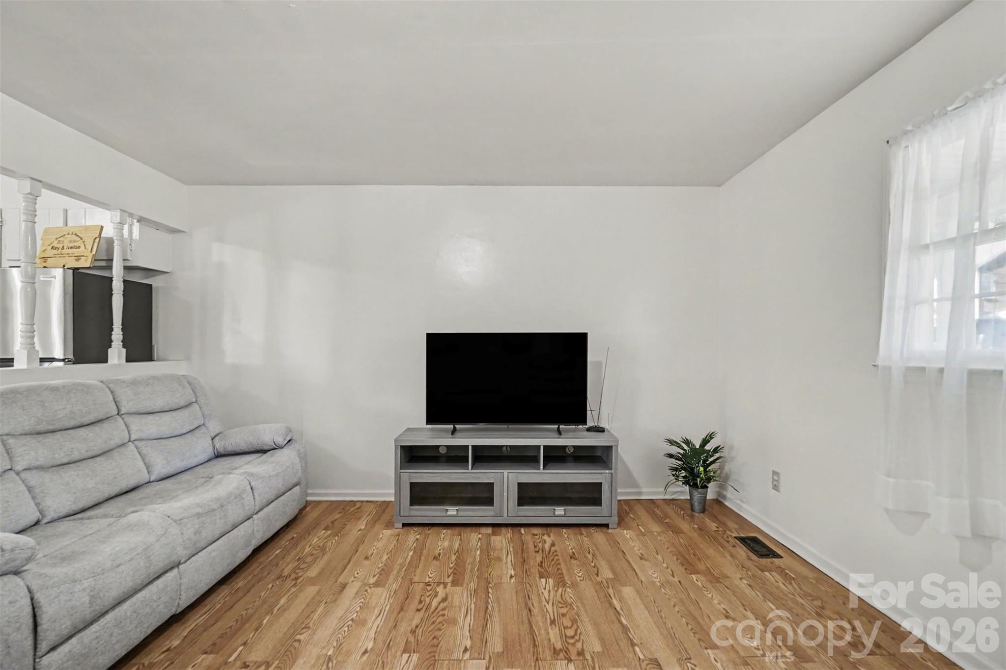 Single Family Residence at 308 N Carpenter Street, Kings Mountain, photo 6 of 18