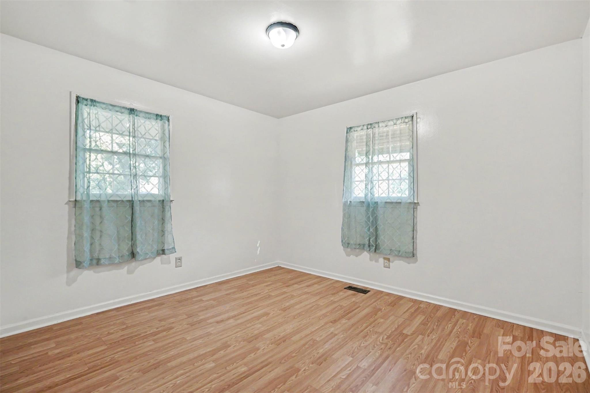 Single Family Residence at 308 N Carpenter Street, Kings Mountain, photo 13 of 18