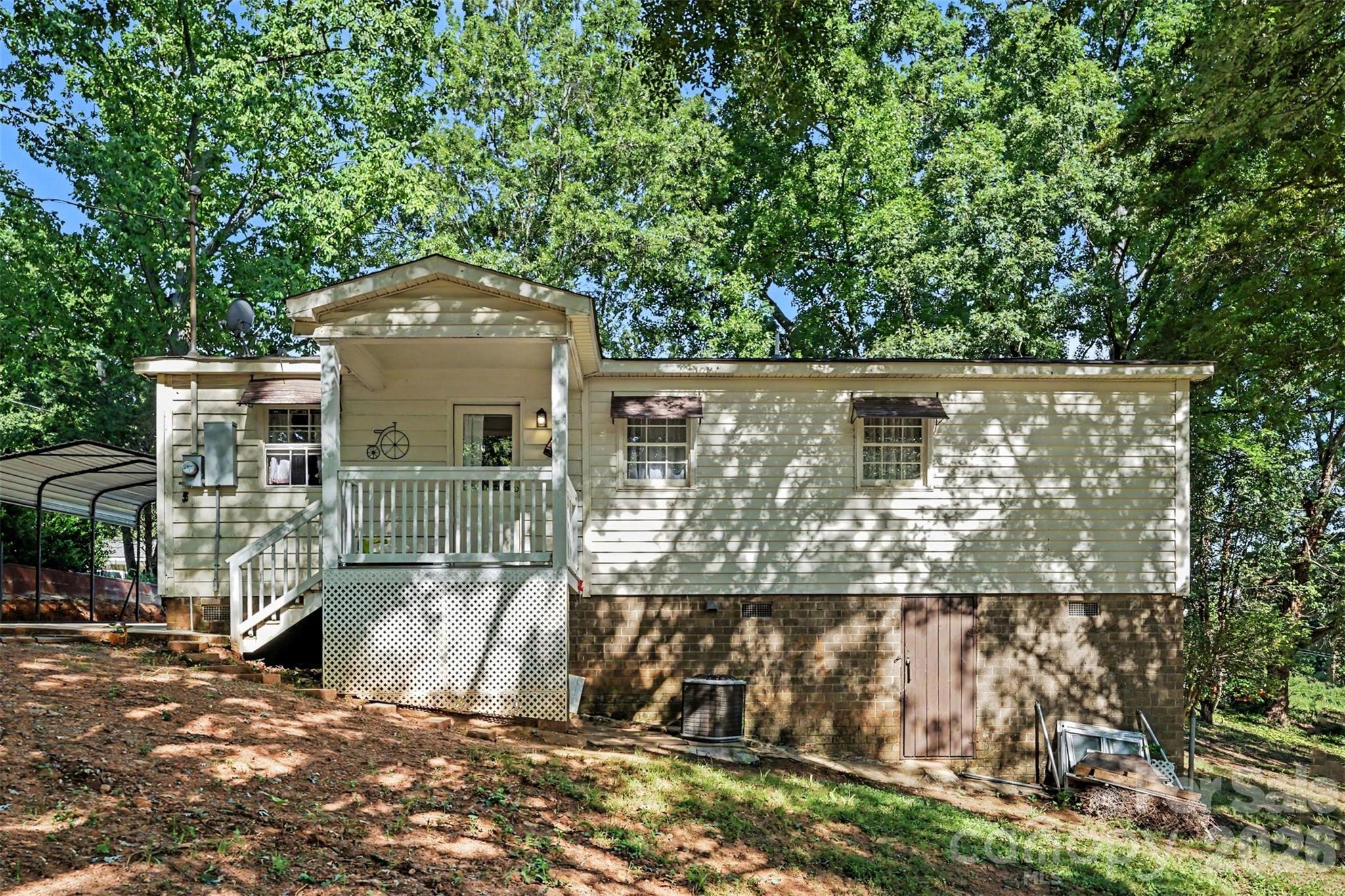 Single Family Residence at 308 N Carpenter Street, Kings Mountain, photo 17 of 18