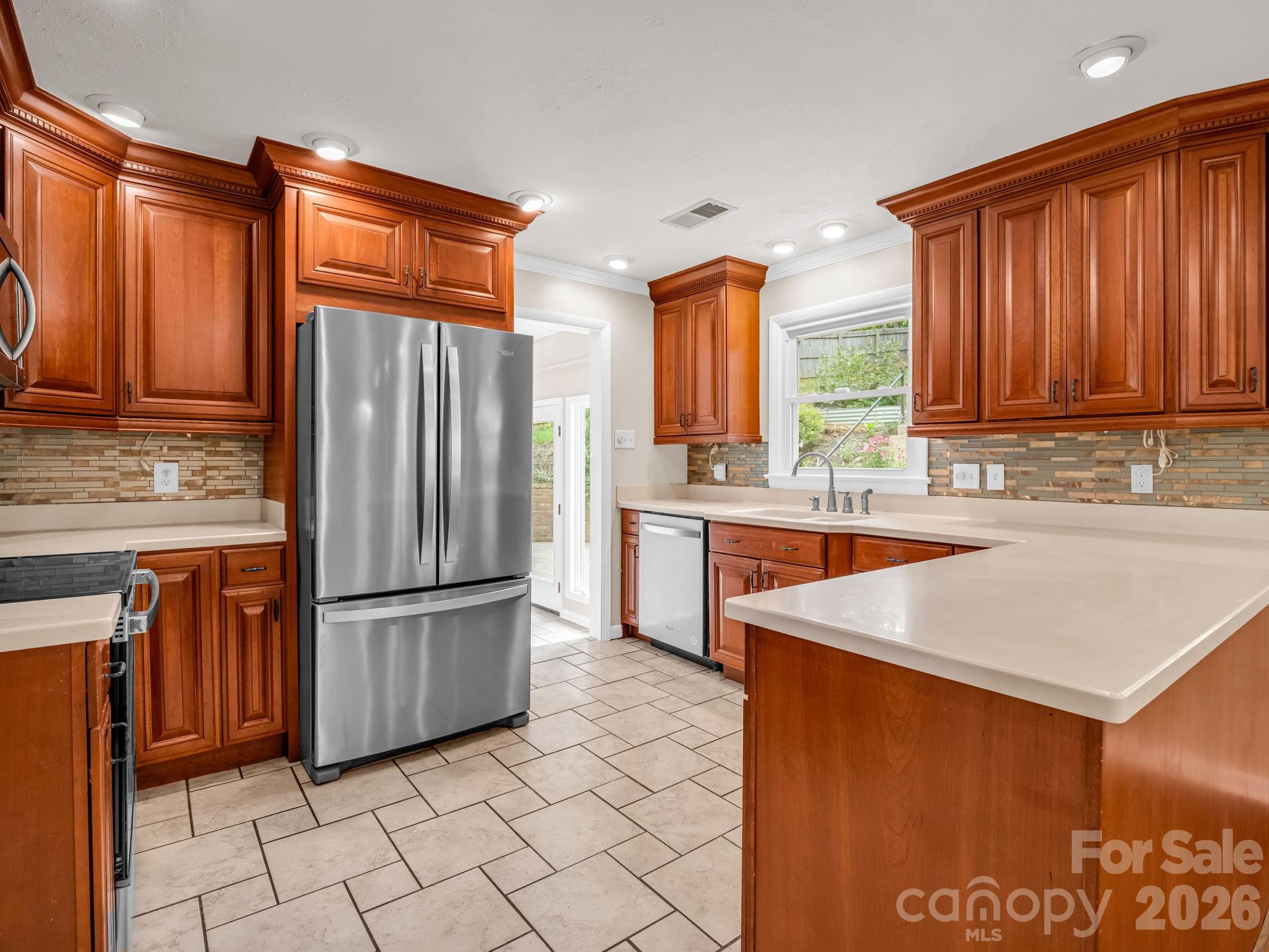 Single Family Residence at 111 Dogwood Drive, Black Mountain, photo 11 of 48