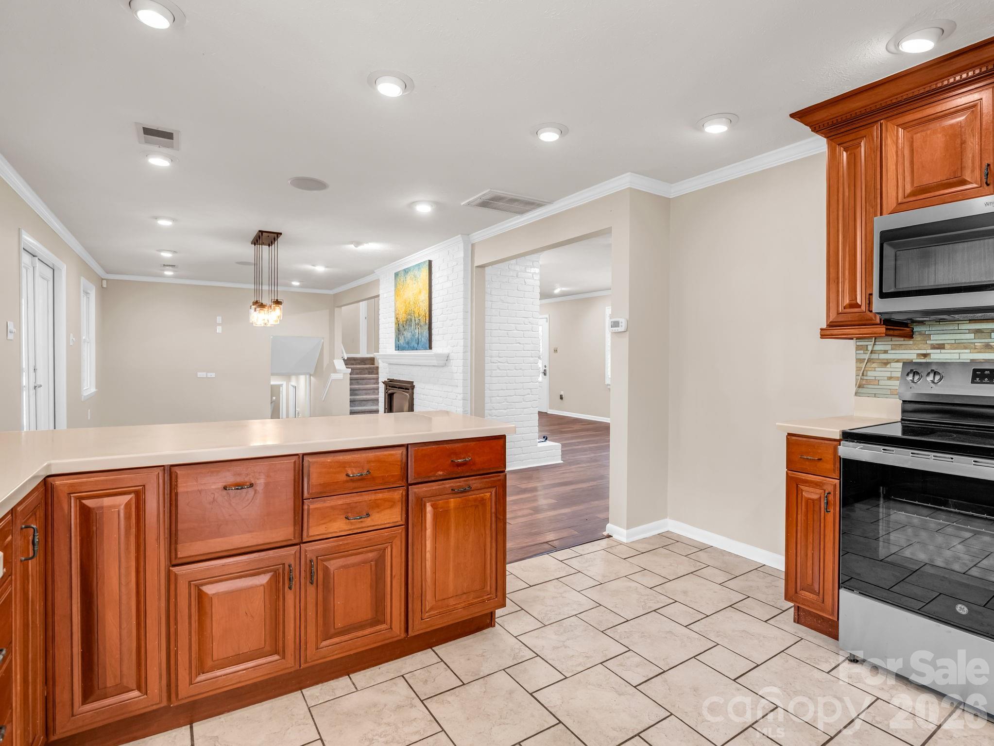 Single Family Residence at 111 Dogwood Drive, Black Mountain, photo 20 of 48