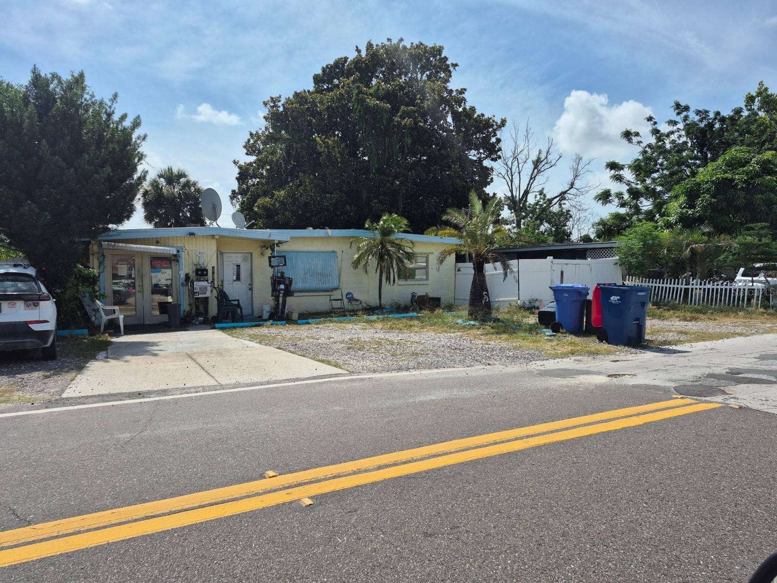 4007 FLAMINGO DR