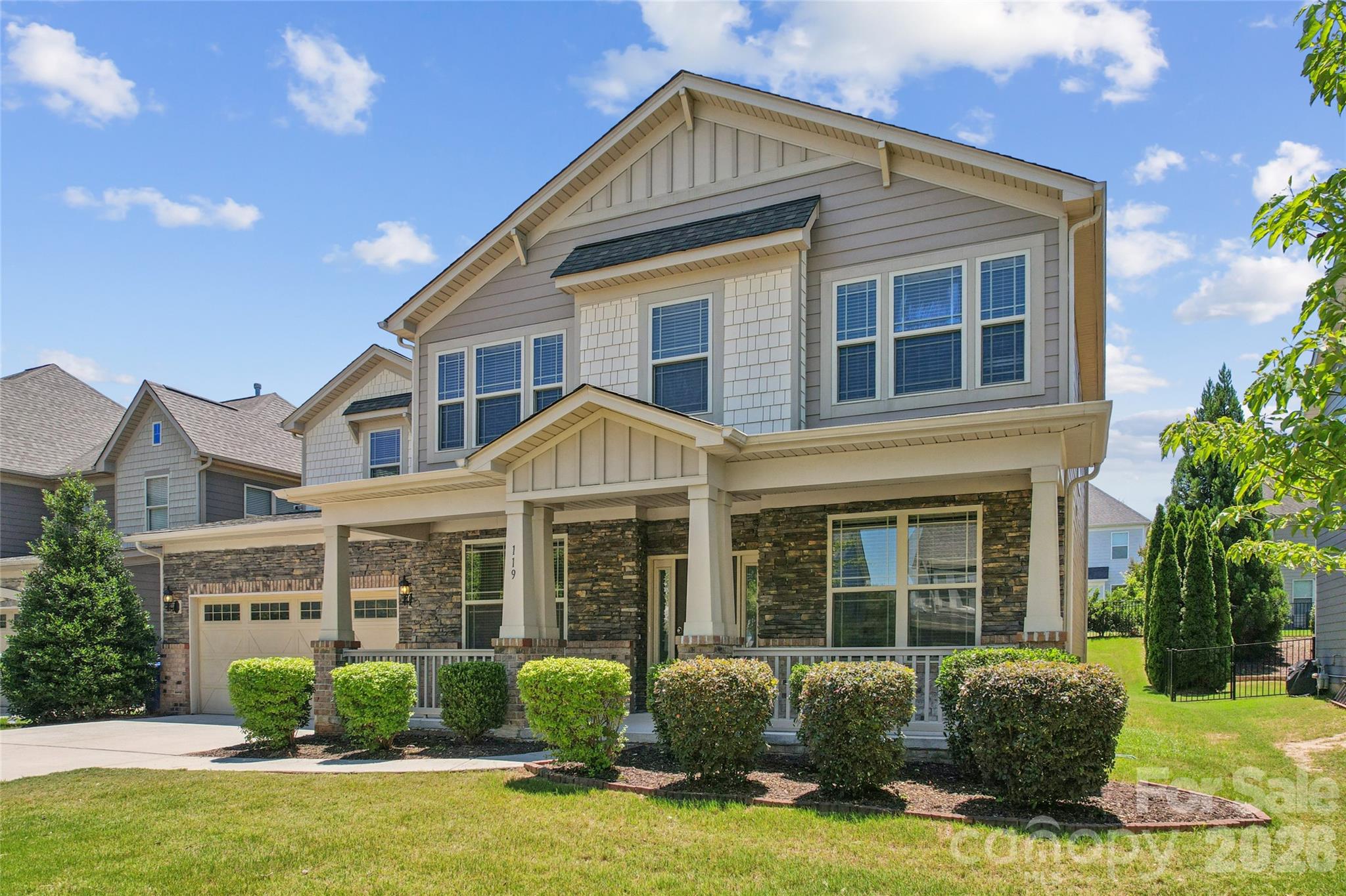 Single Family Residence at 119 Heron Cove Loop, Mooresville, photo 2 of 48