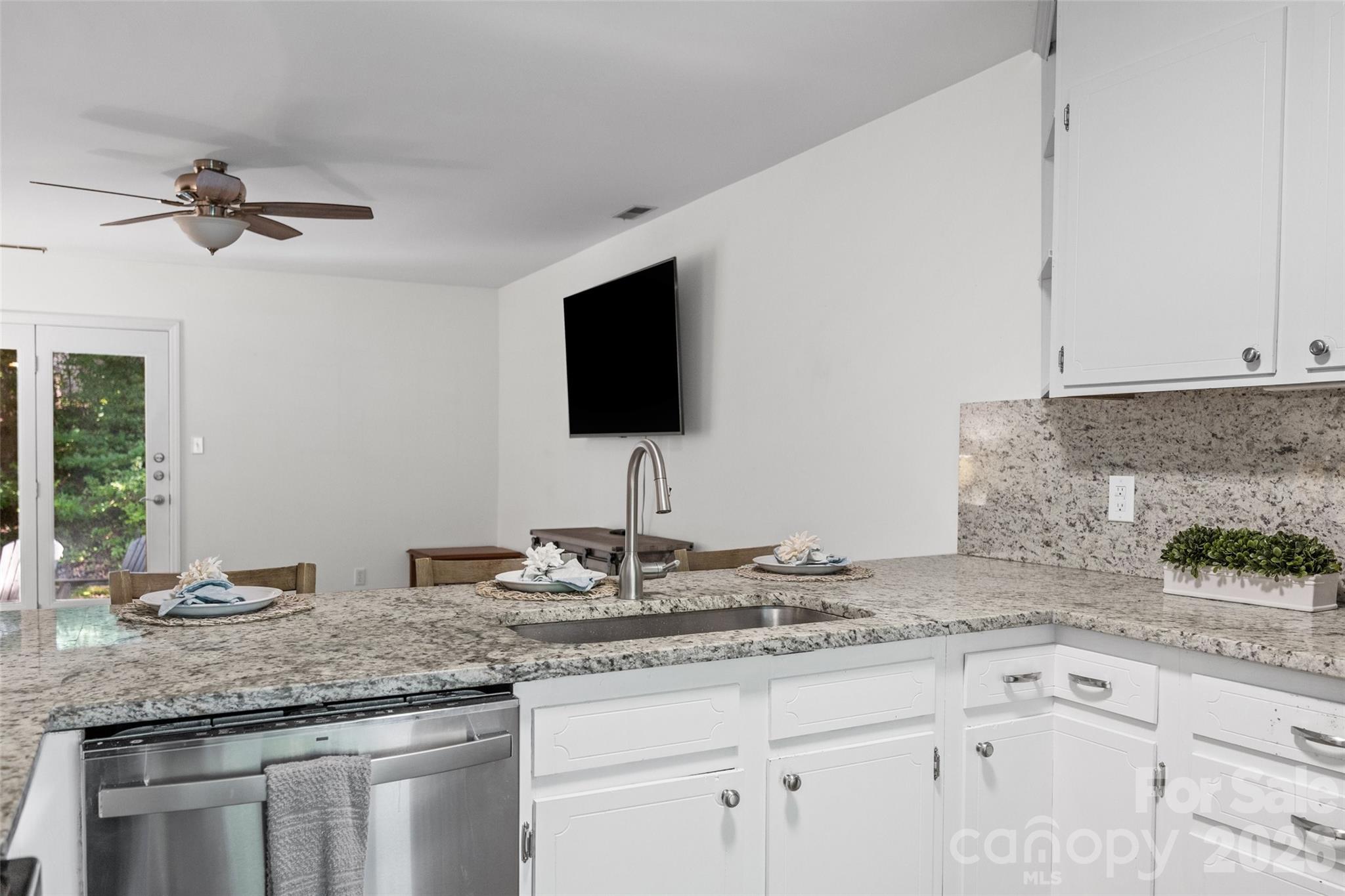 Townhouse at 105 David Court, Fort Mill, photo 6 of 16