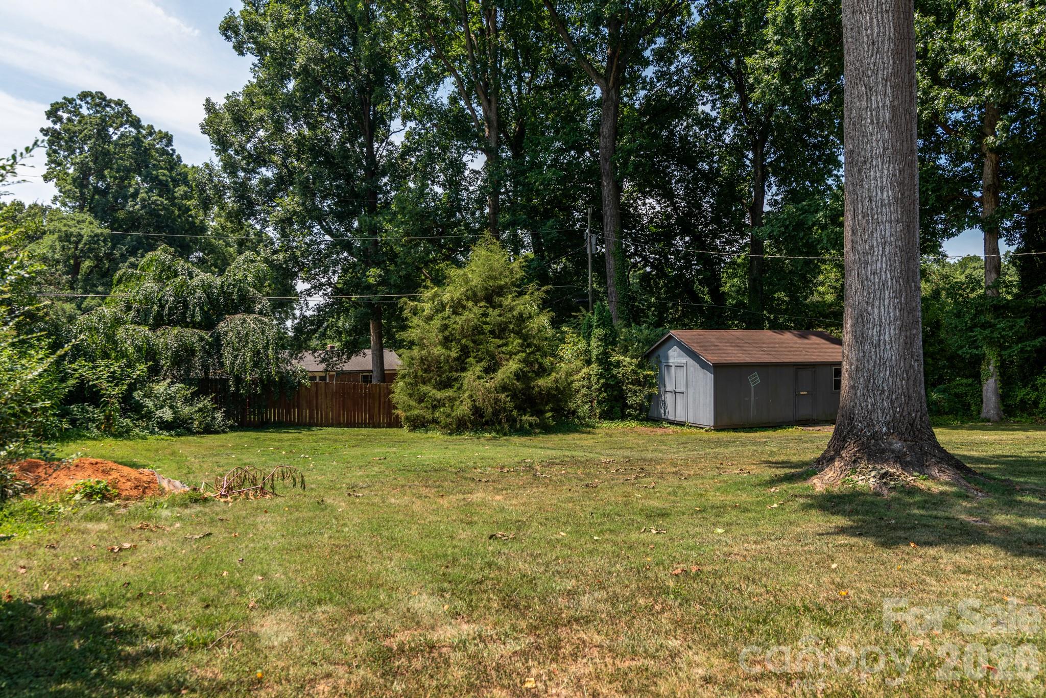 Single Family Residence at 117 Rockwood Lane, Statesville, photo 9 of 27