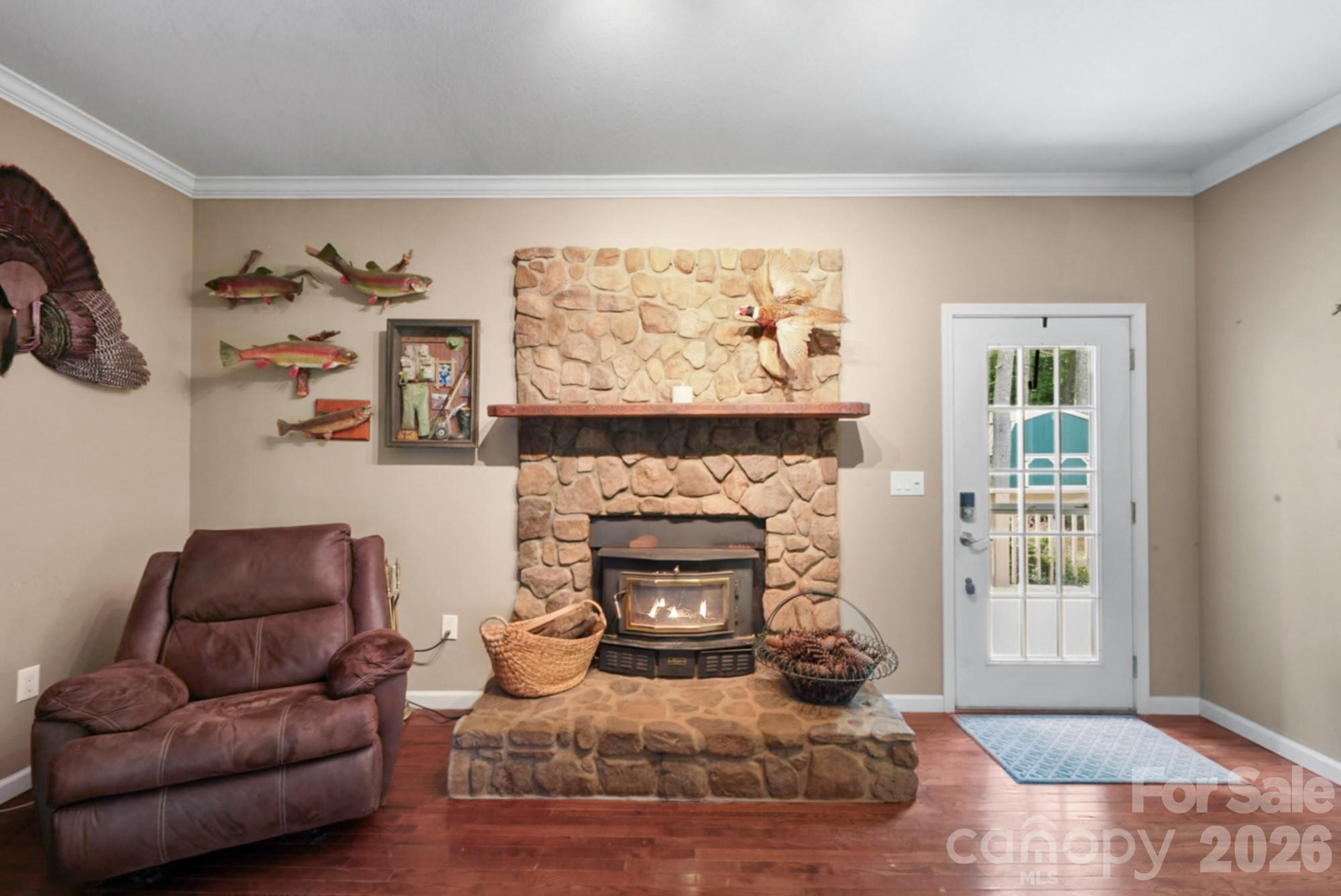 Main Living Room - 90 King Road, Weaverville