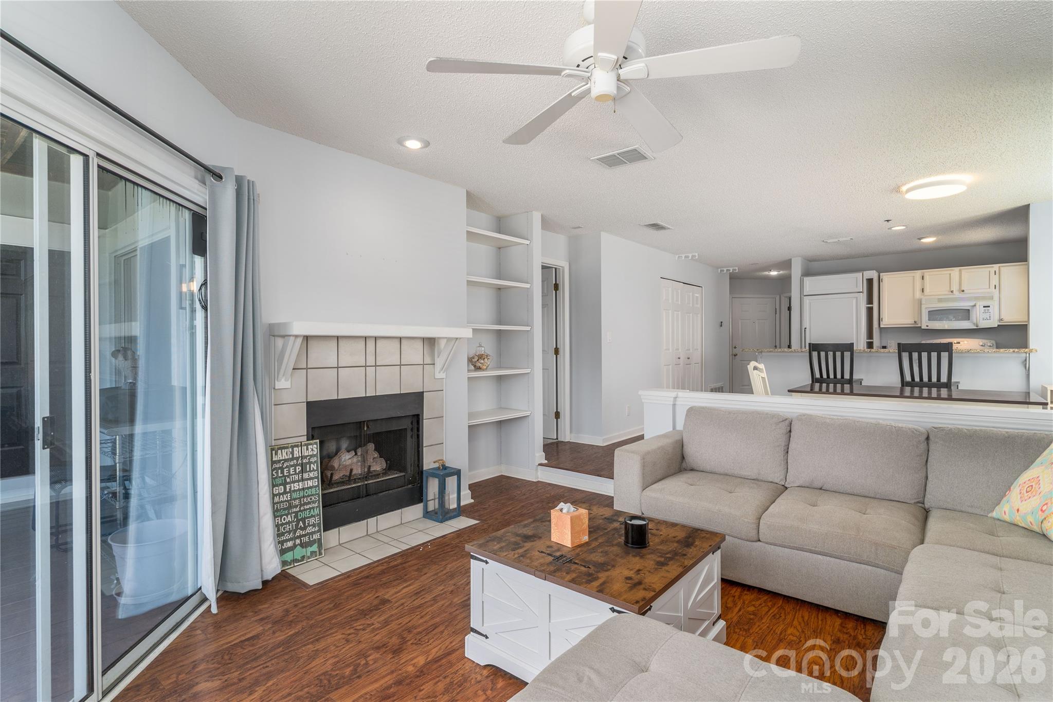 Condominium at 17919 Kings Point Drive, Cornelius, photo 17 of 39