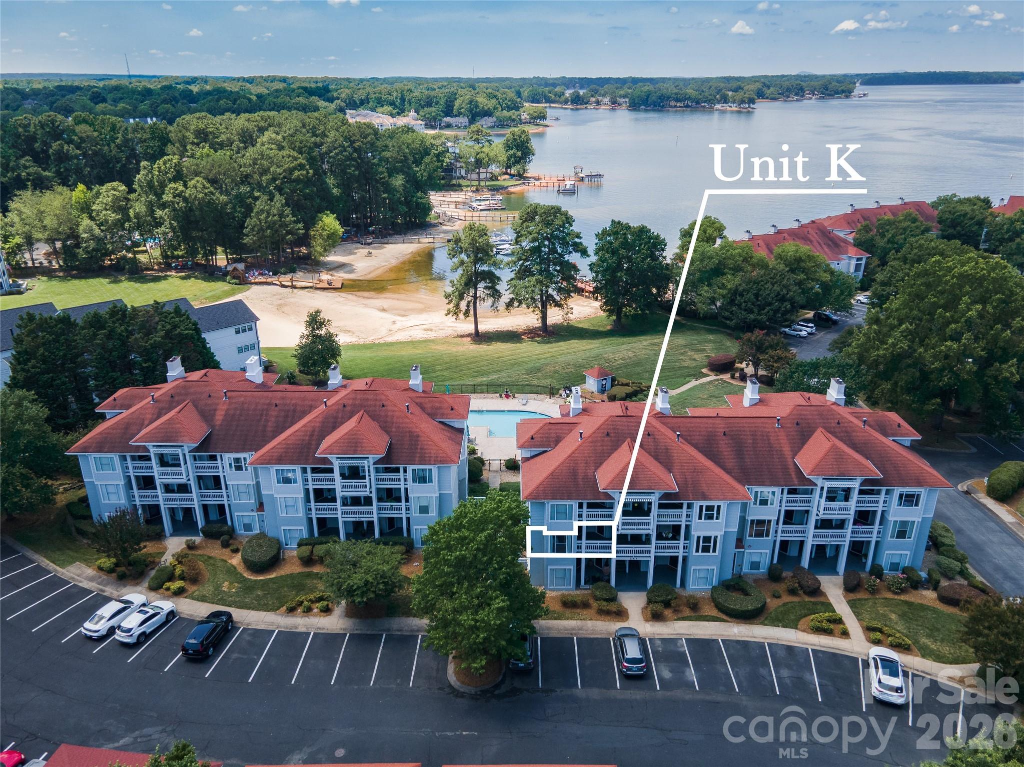 Condominium at 17919 Kings Point Drive, Cornelius, photo 28 of 39